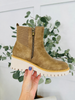 Metro Moment Boots In Taupe