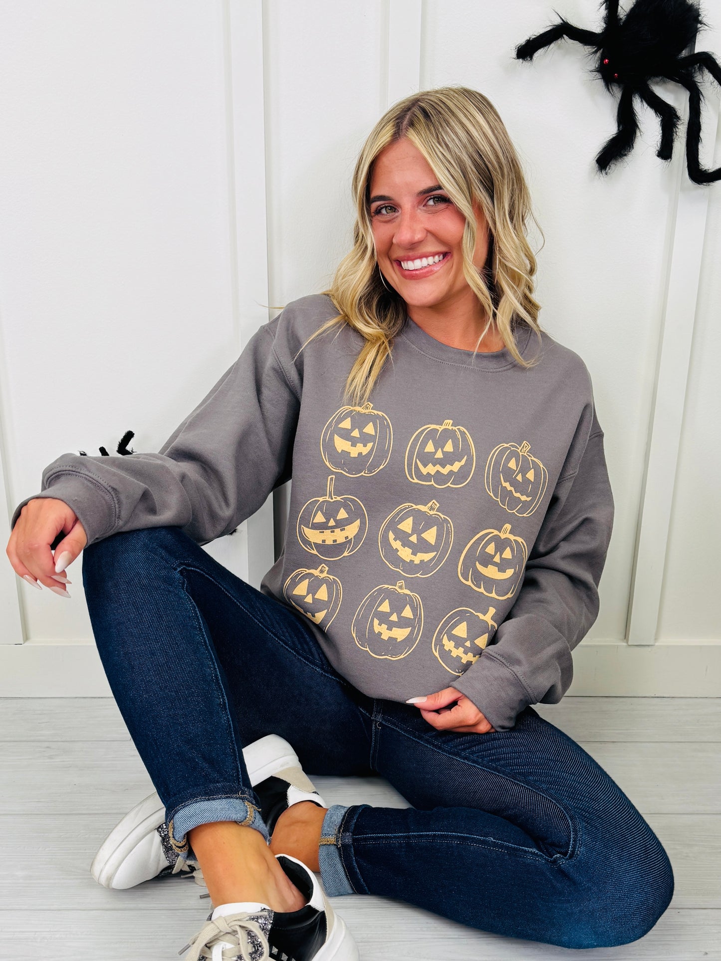 Jack O Lanterns Graphic Crewneck Sweatshirt
