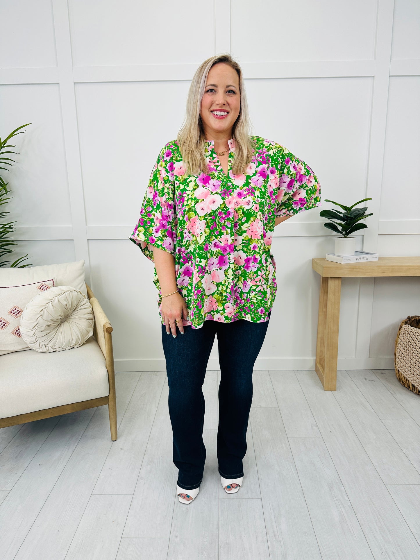 REG/CURVY Petals Of Joy Top