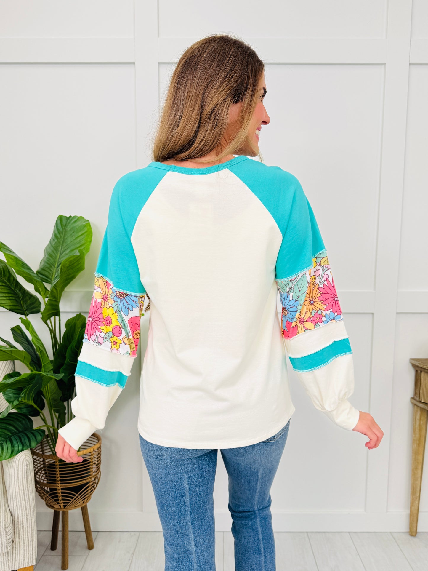 Groovy Petals Top In Mint