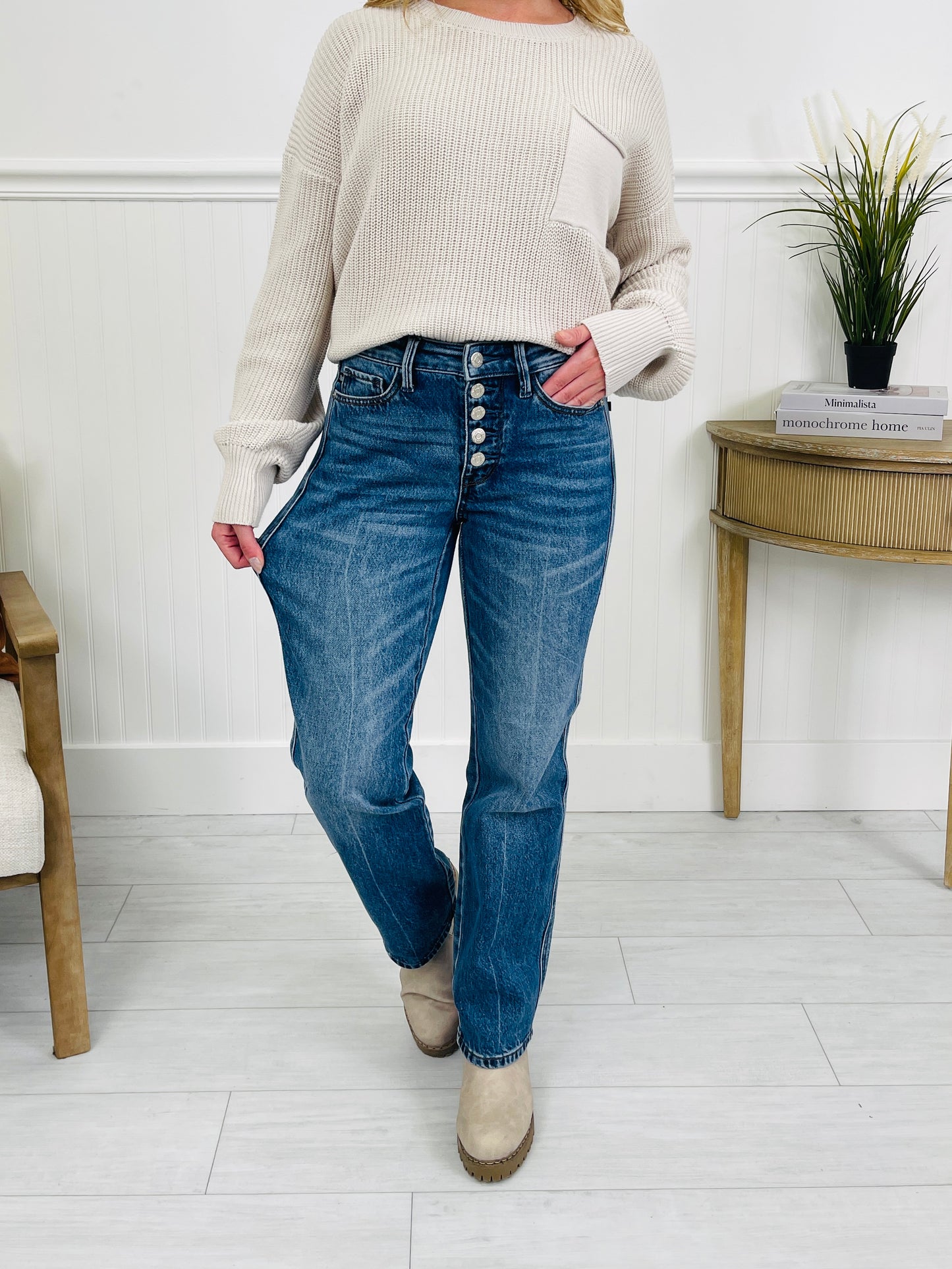 Judy Blue Cute As A Button Rigid Magic Slim Straight Jeans