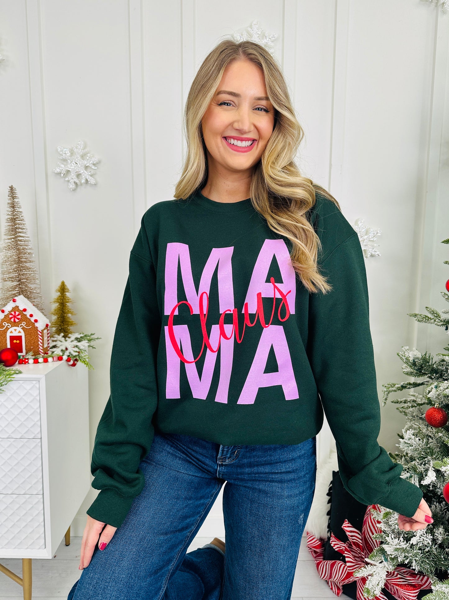 Mama Claus Graphic Crewneck Sweatshirt