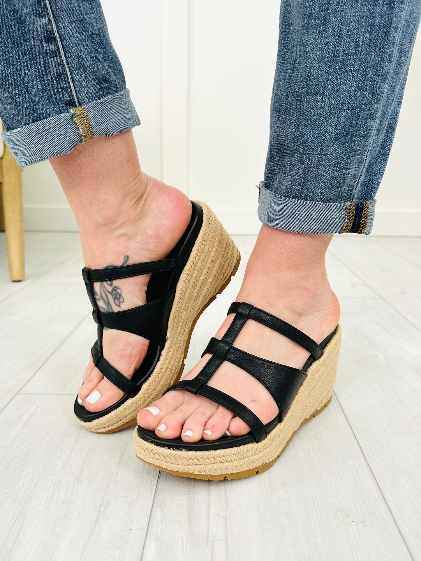 Rope Me In Wedges In Black