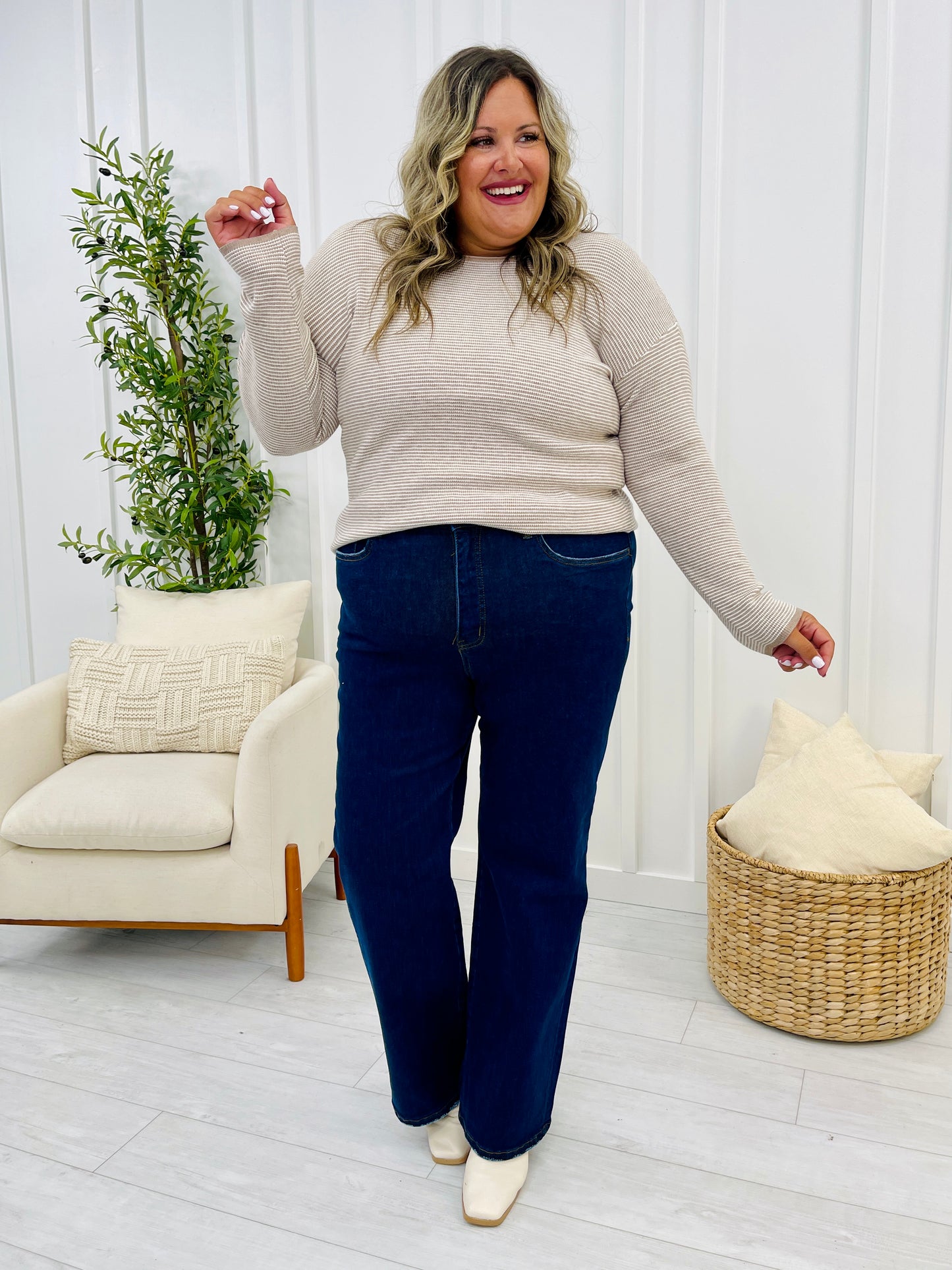 Lovervet Straight To the Point Tummy Control Straight Jeans in Reg/Curvy