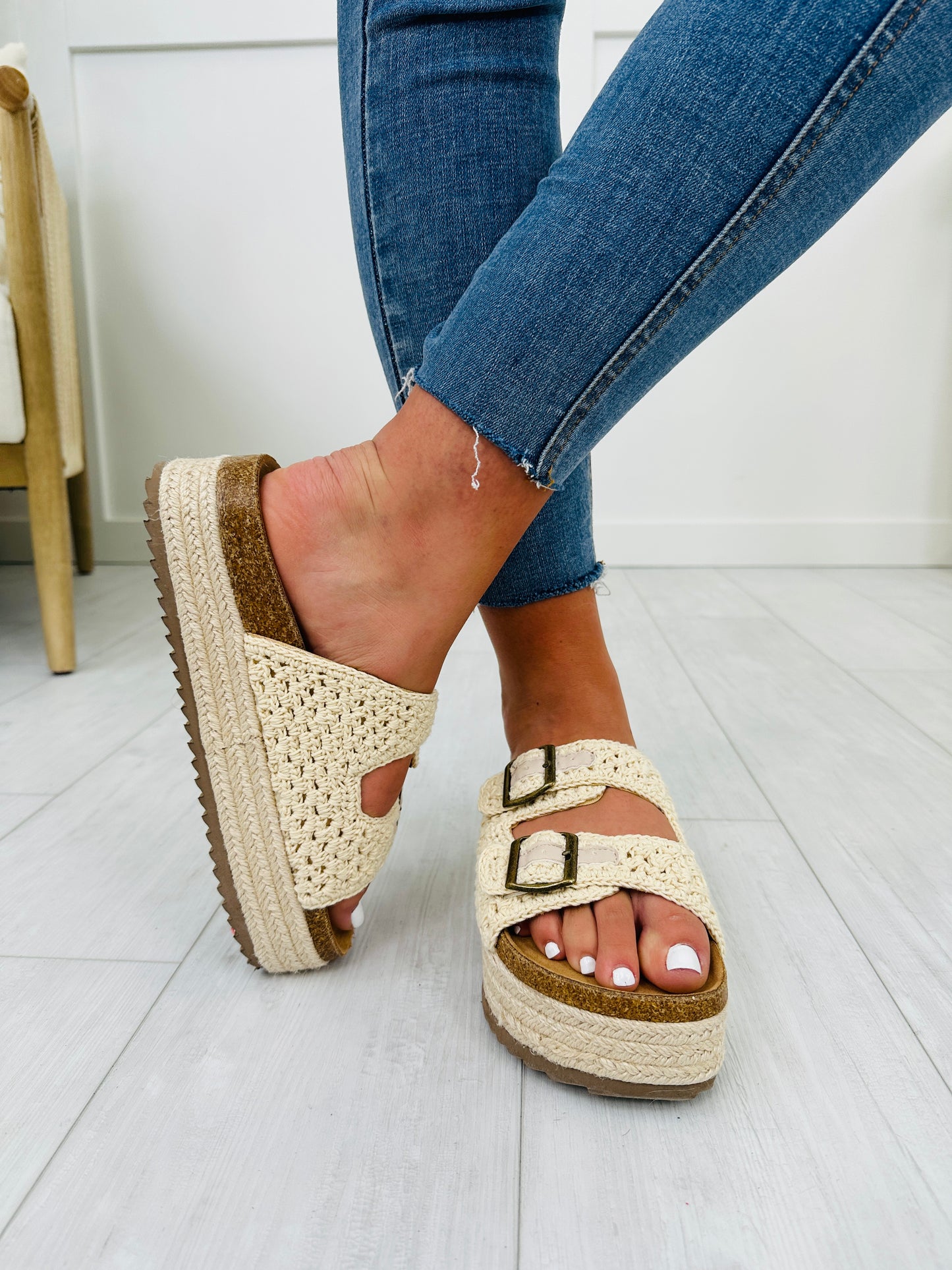 Sunlit Stroll Sandals In Natural