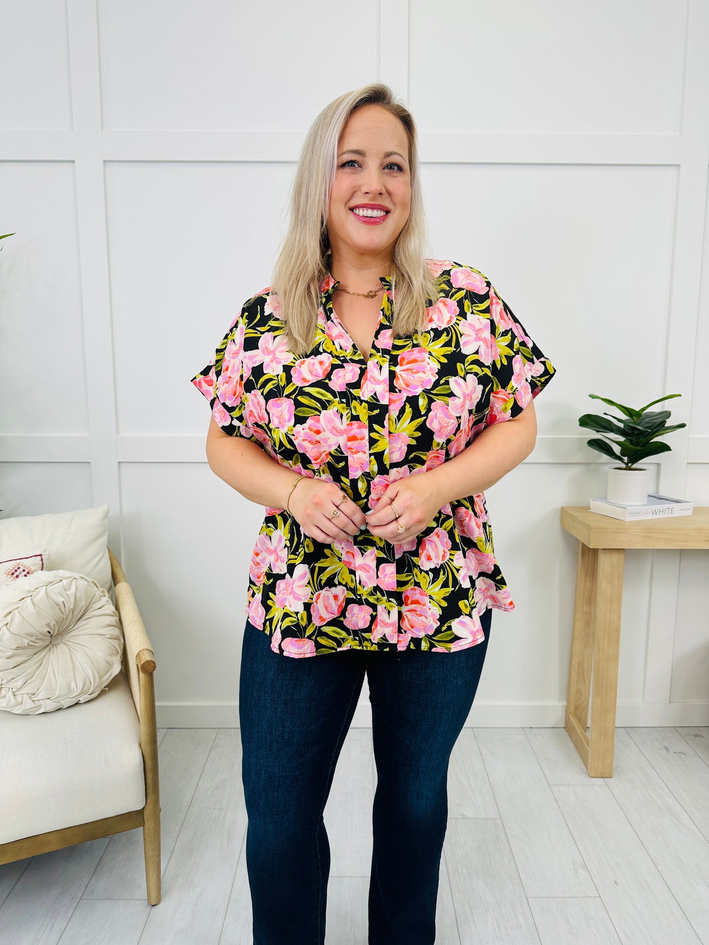 REG/CURVY Happiness In Bloom Top