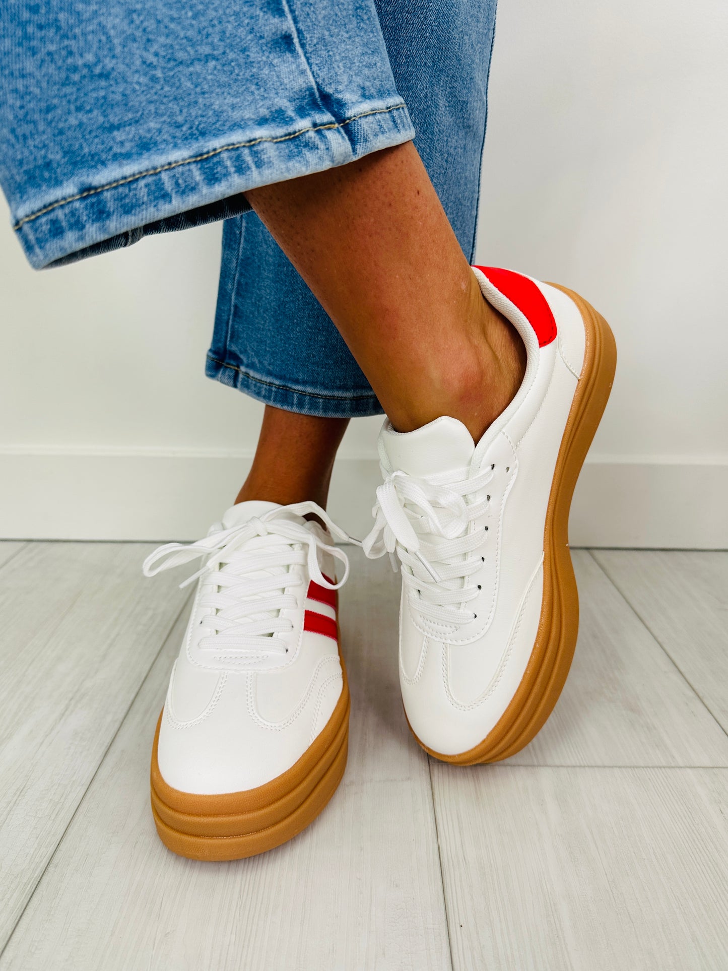 Street Sport Sneaker In White/Red
