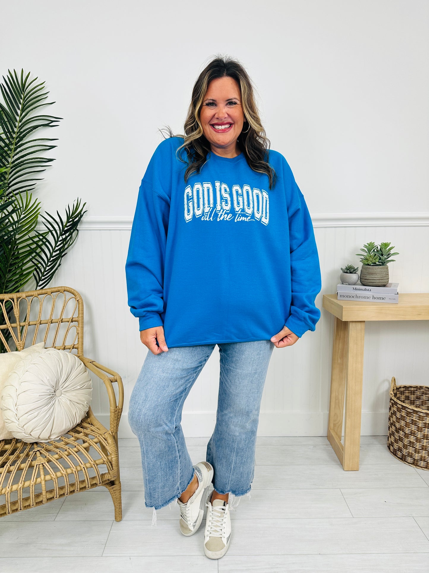 God is Good Graphic Crewneck Sweatshirt in Two Colors