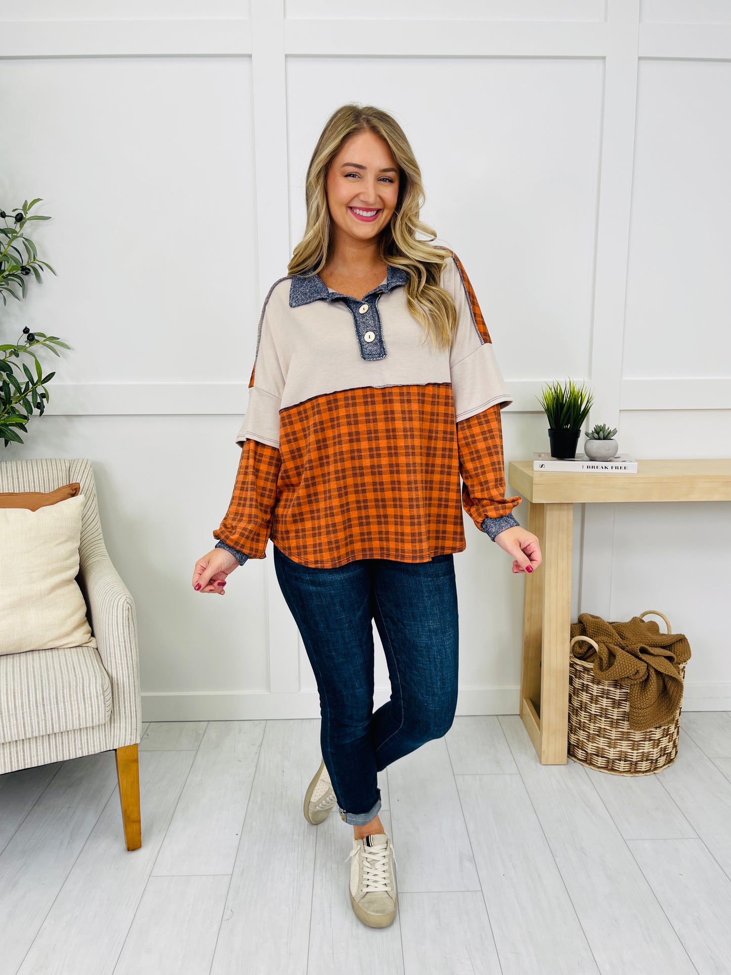 Meet Me At The Orchard Pullover