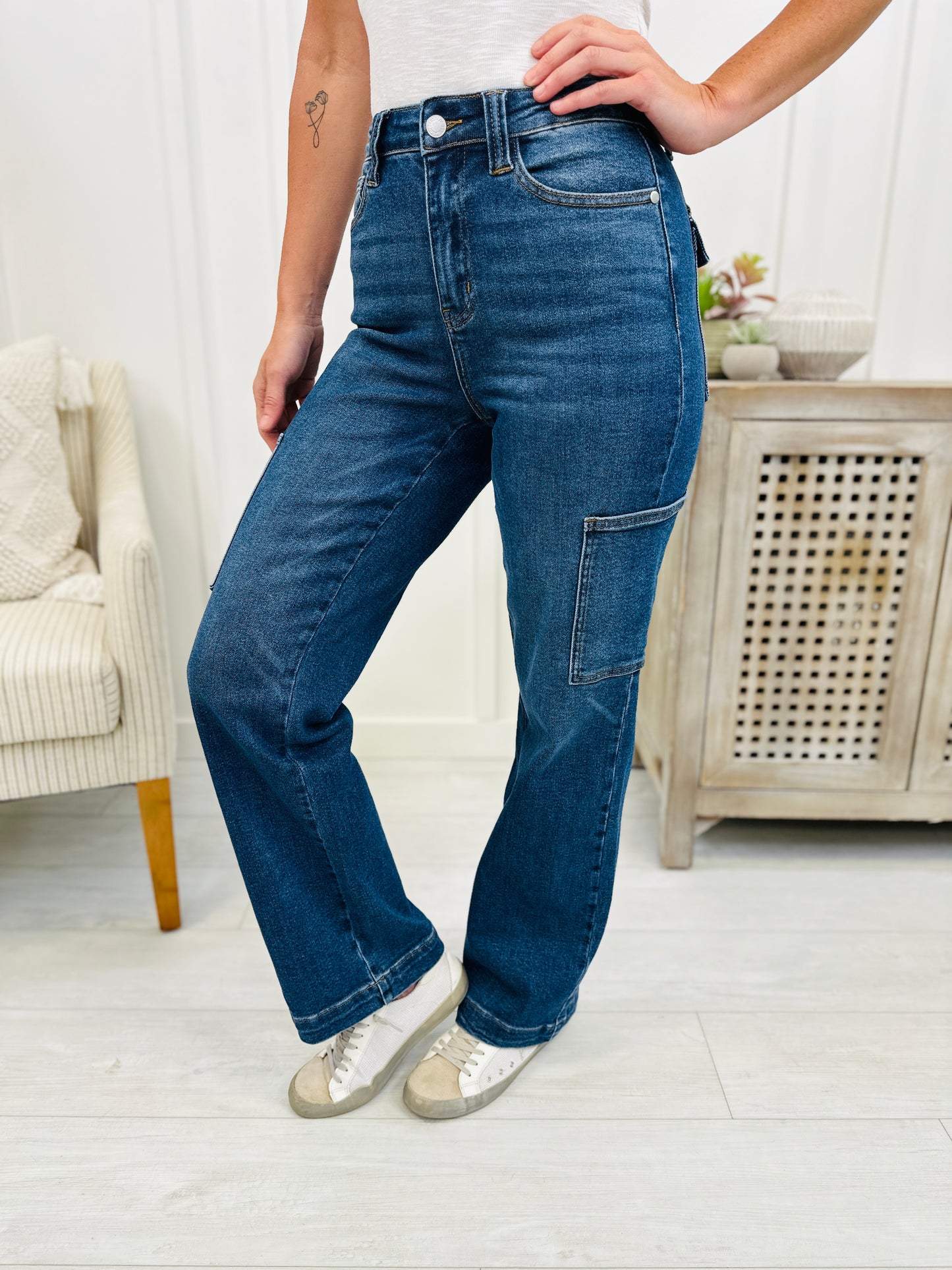 Judy Blue The Getaway Cargo Wide Leg Jeans in Reg/Curvy