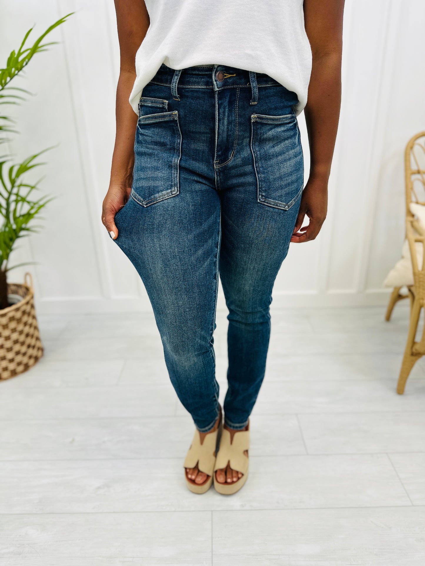 Judy Blue Take it Easy Relaxed Fit Skinny Jeans in REG/CURVY