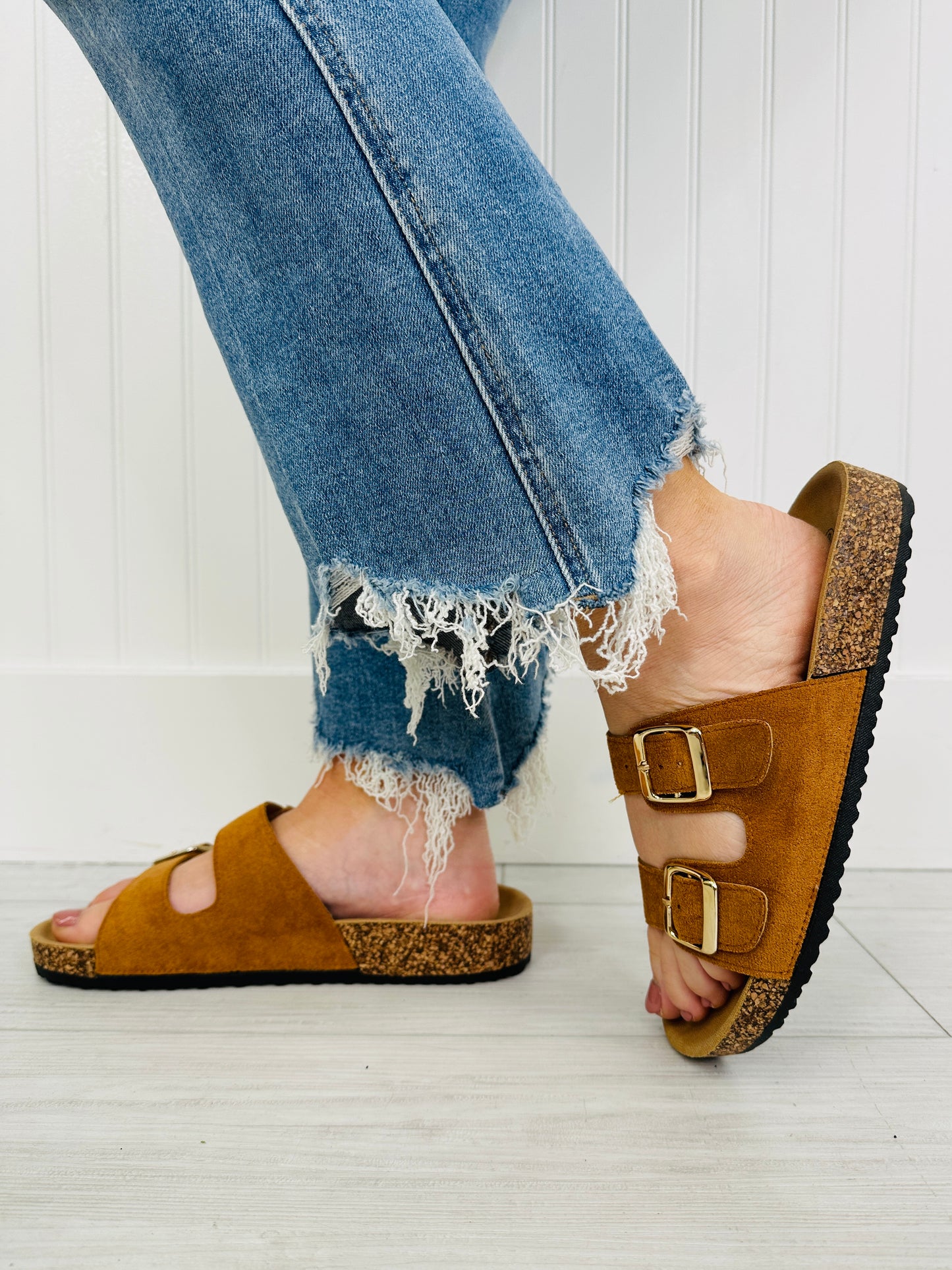 Daily Step Sandals In Tan Suede