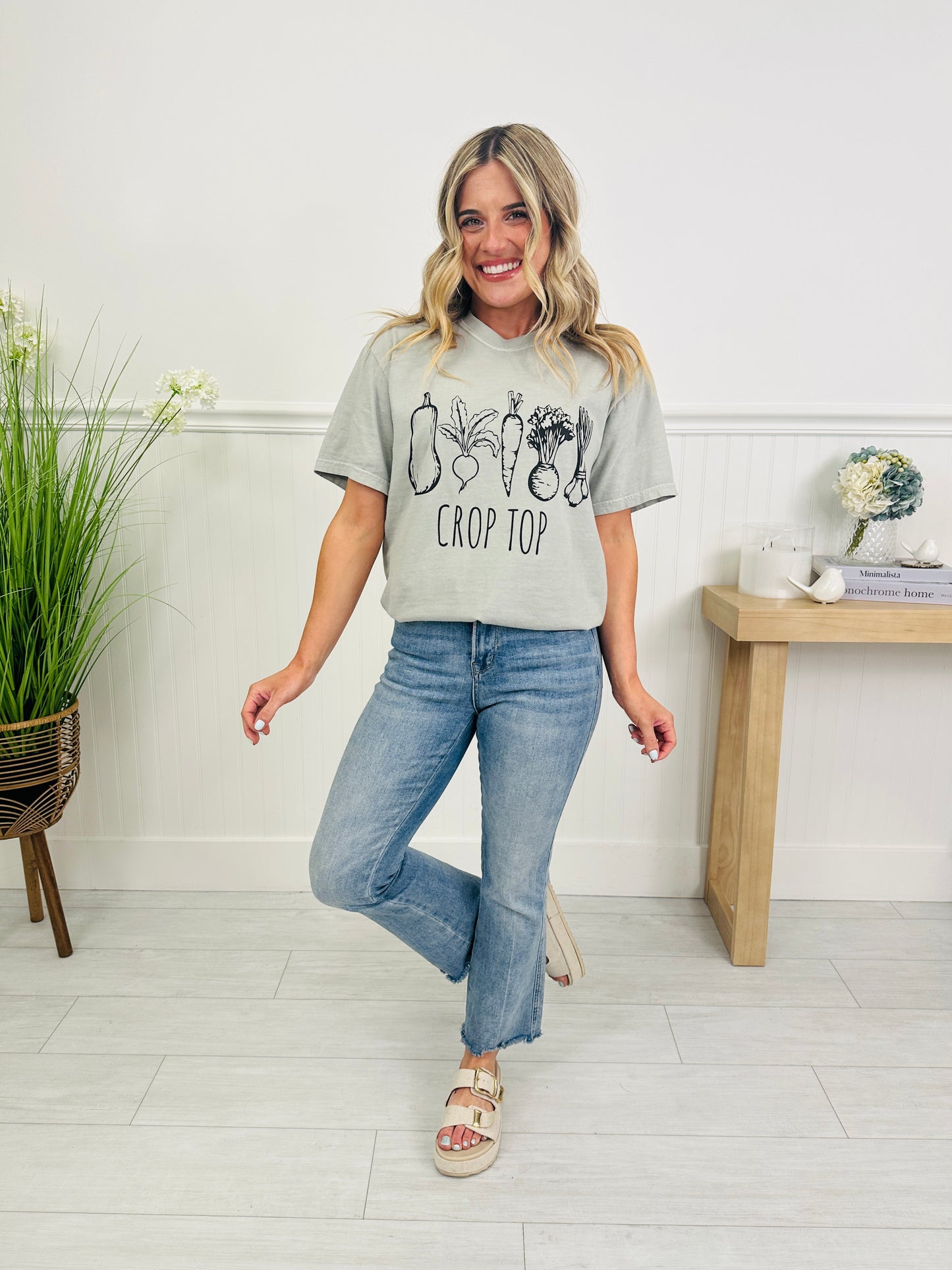 Crop Top Graphic Tee