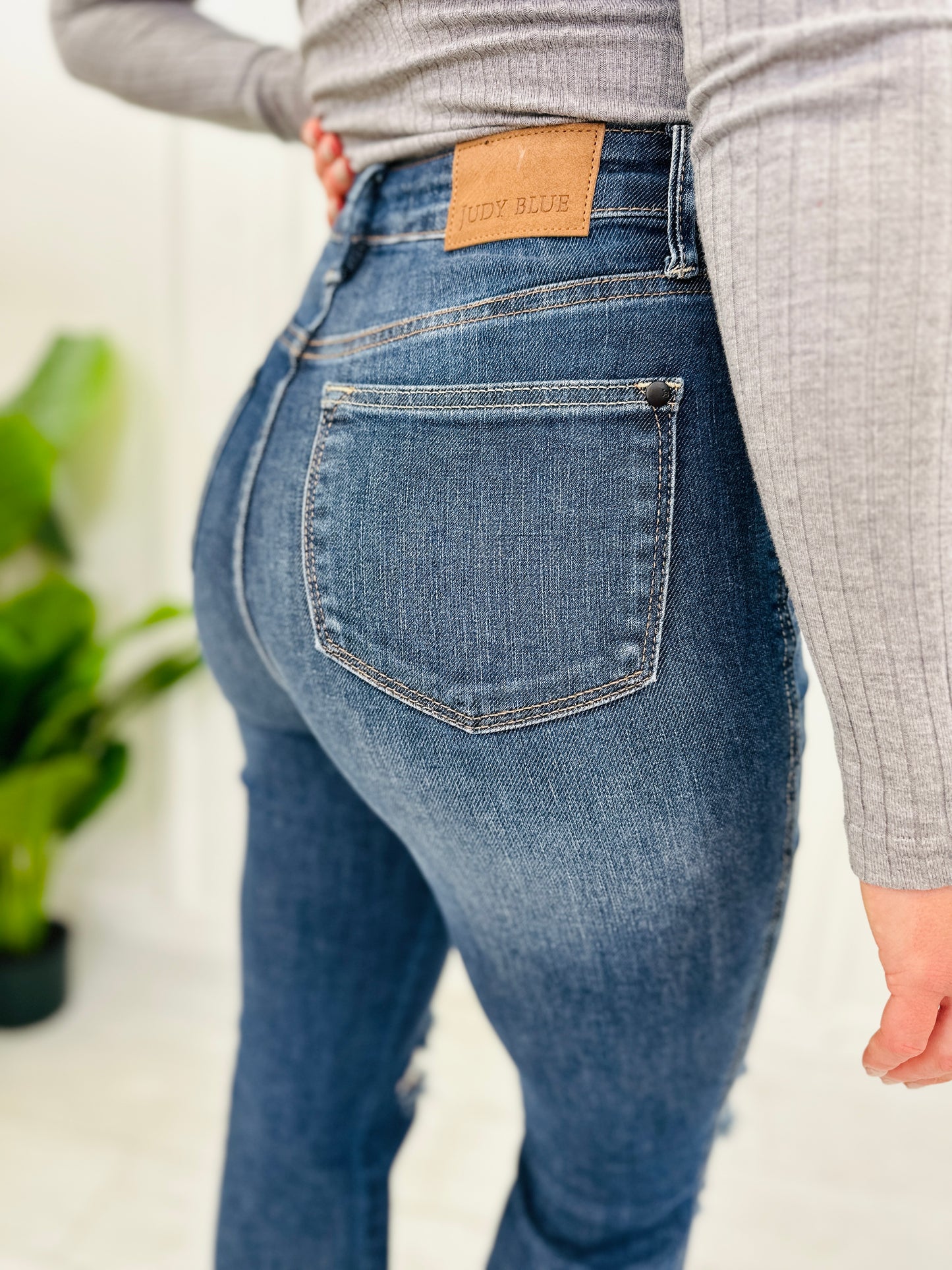 Judy Blue REG/CURVY Tummy Control Millionaire Flare Jeans