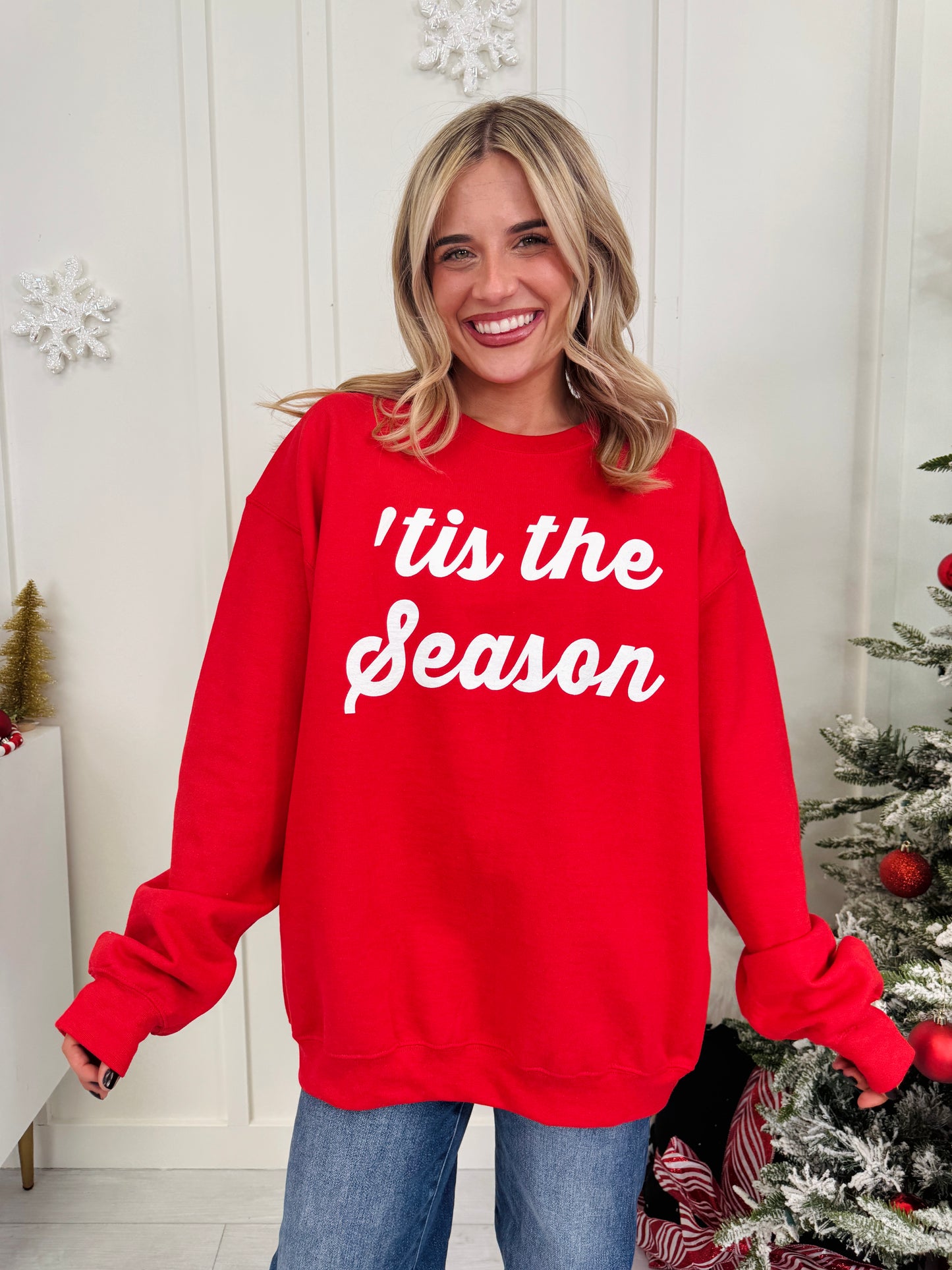 'Tis The Season Script Graphic Crewneck Sweatshirt