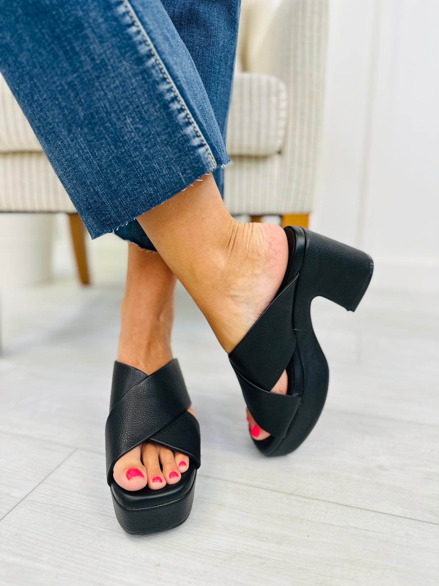 Stylish Steps Heels In Black