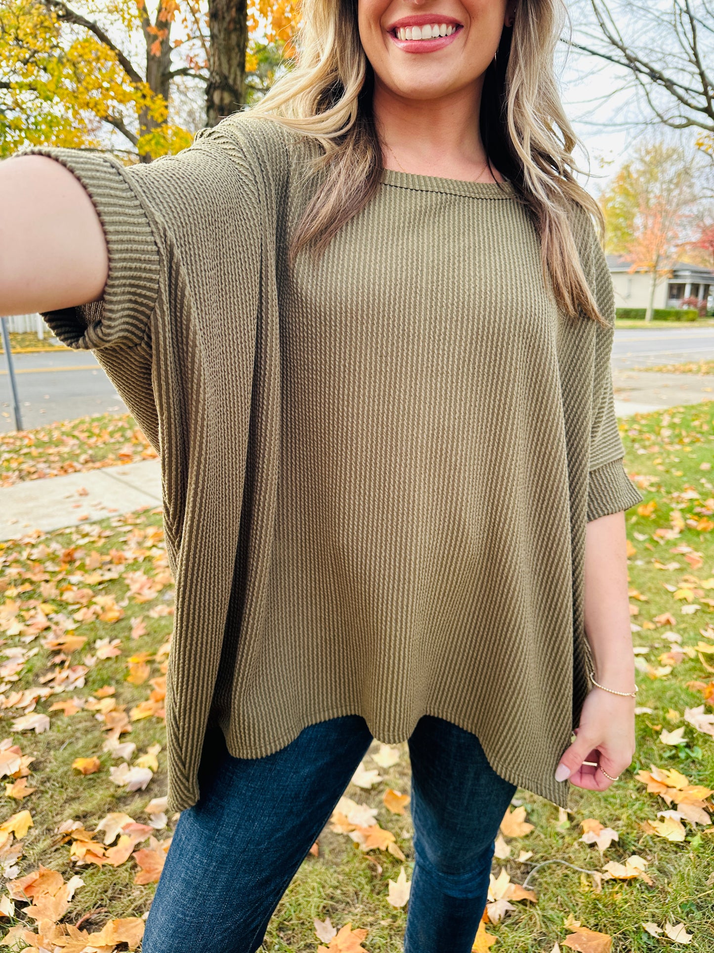 REG/CURVY Casual Charm Top- Multiple Colors!