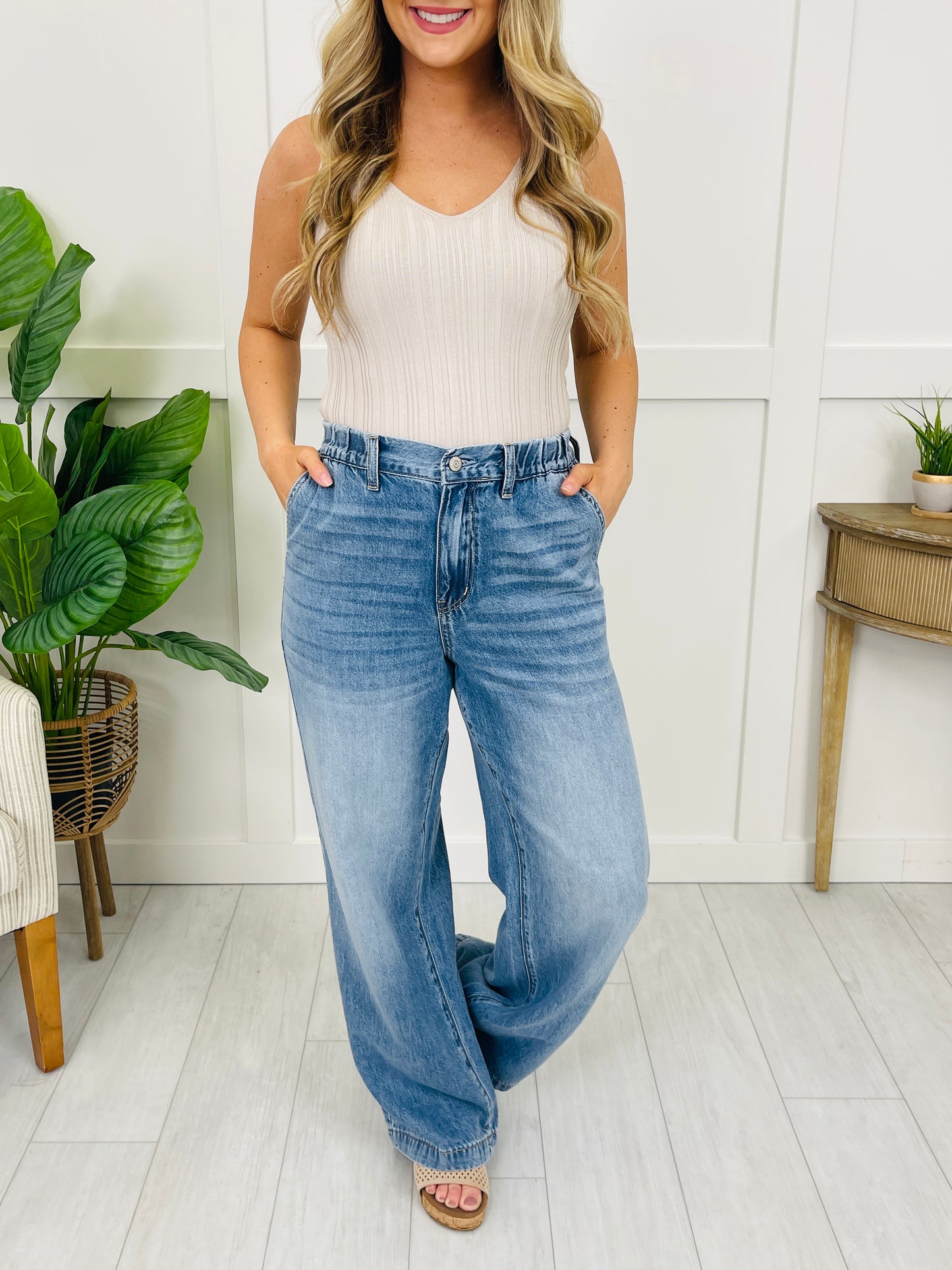 Judy Blue Effortlessly You Featherweight Jeans