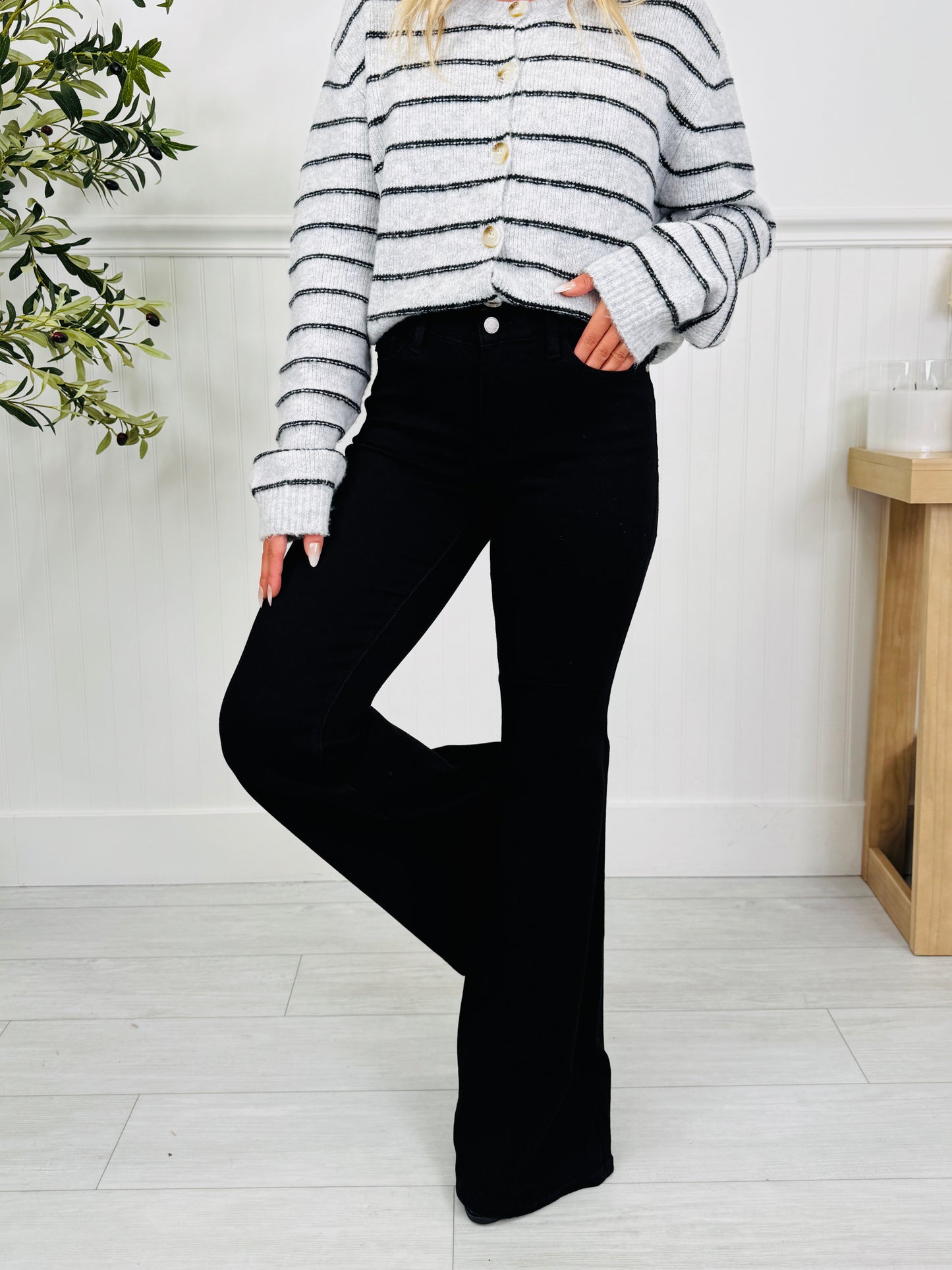 Judy Blue Back In Black Flare Jeans