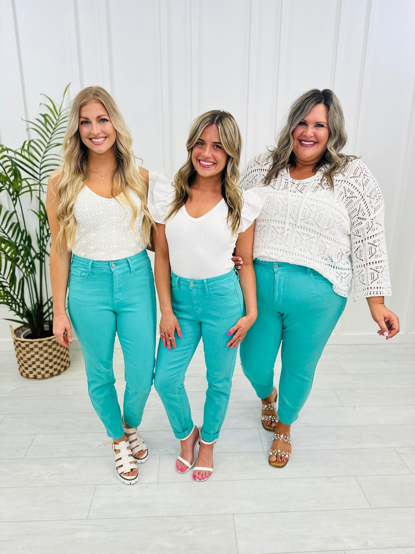 Judy Blue Seas The Day Aquamarine Slim Fit Jeans in Reg/Curvy