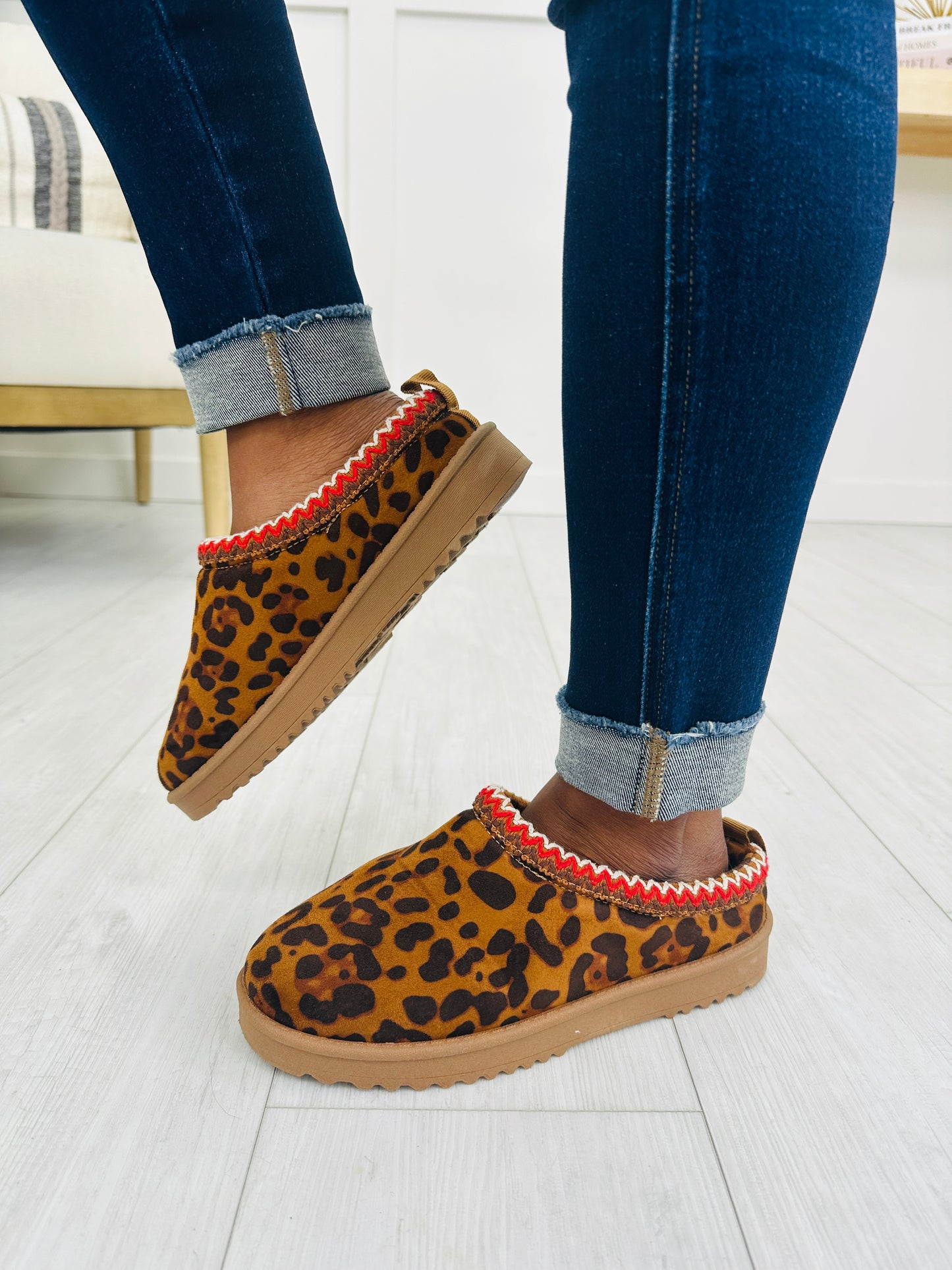 Snuggle Stitch Clogs in Leopard
