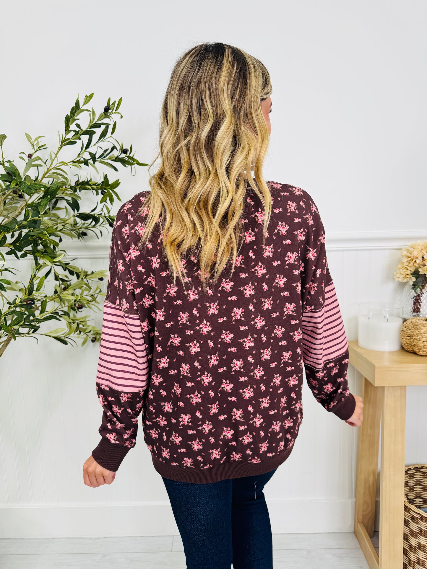 Blooming Beauty Pullover In Brown