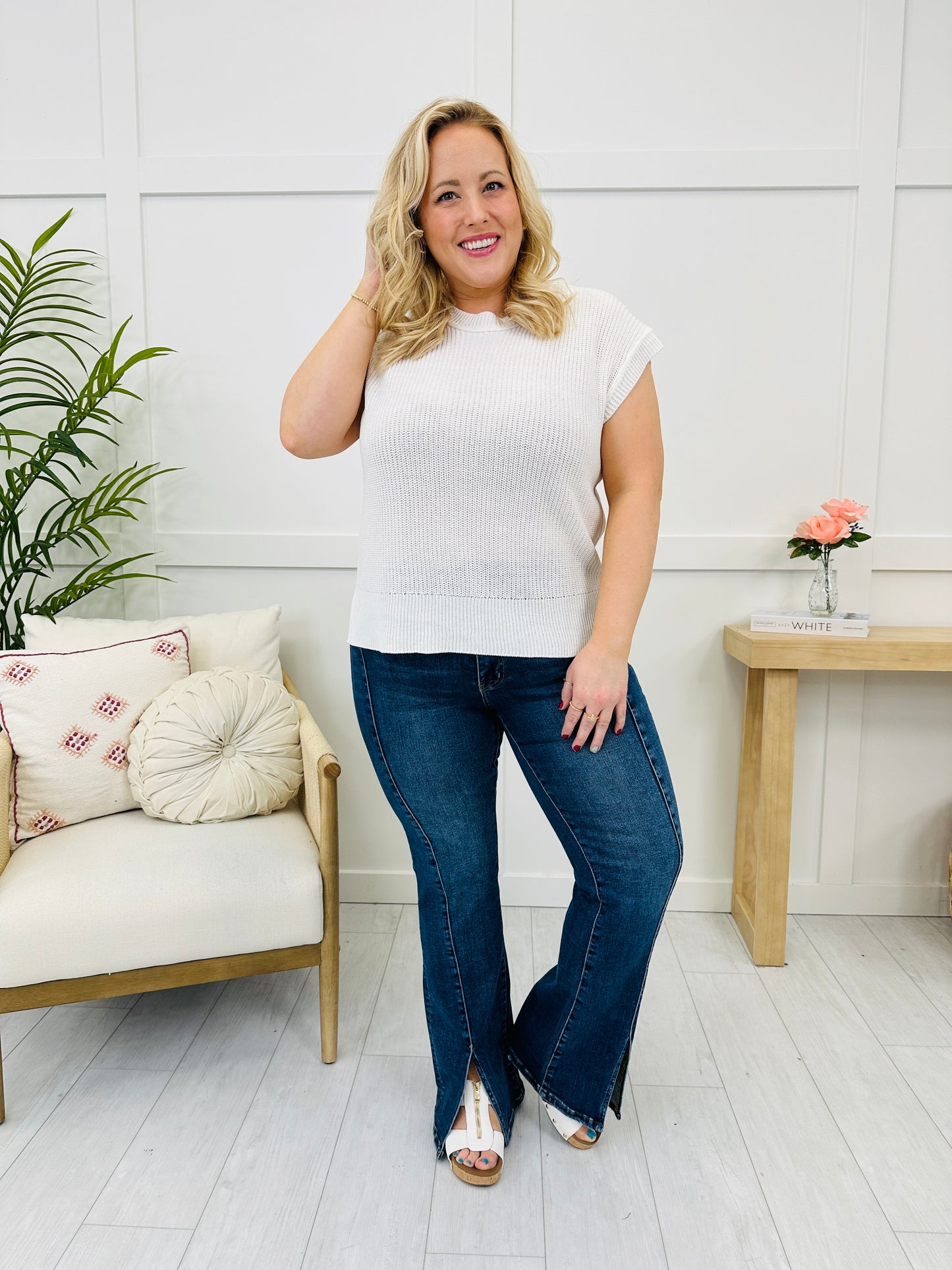 Lovervet REG/CURVY Front and Center Flare Jeans