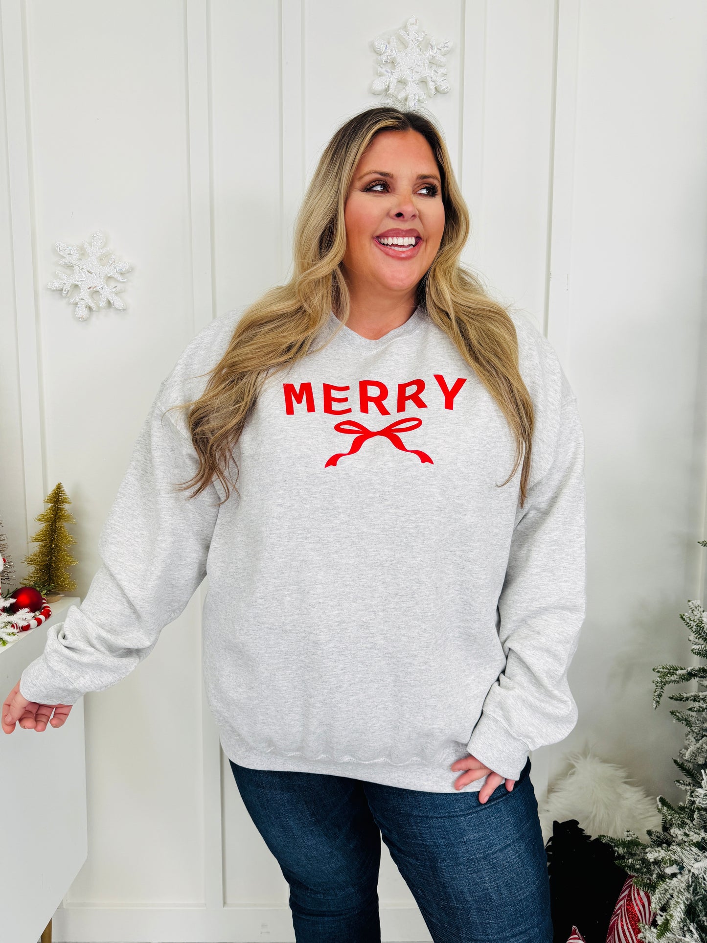 Merry With Ribbon Graphic Crewneck Sweatshirt