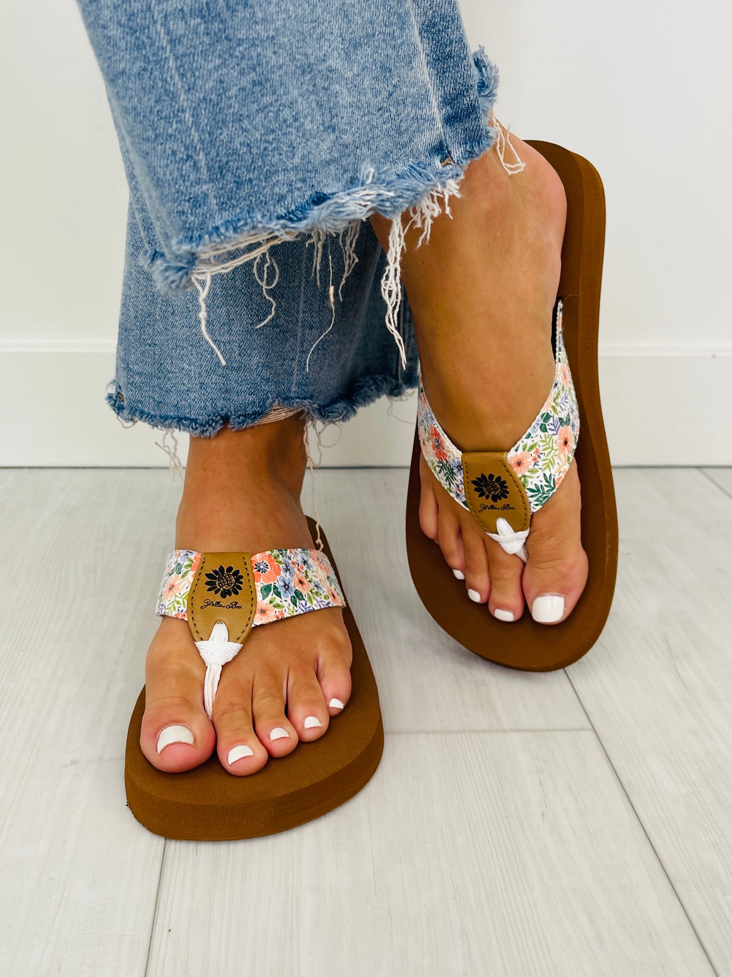 Fresh Bloom Flip Flops In White