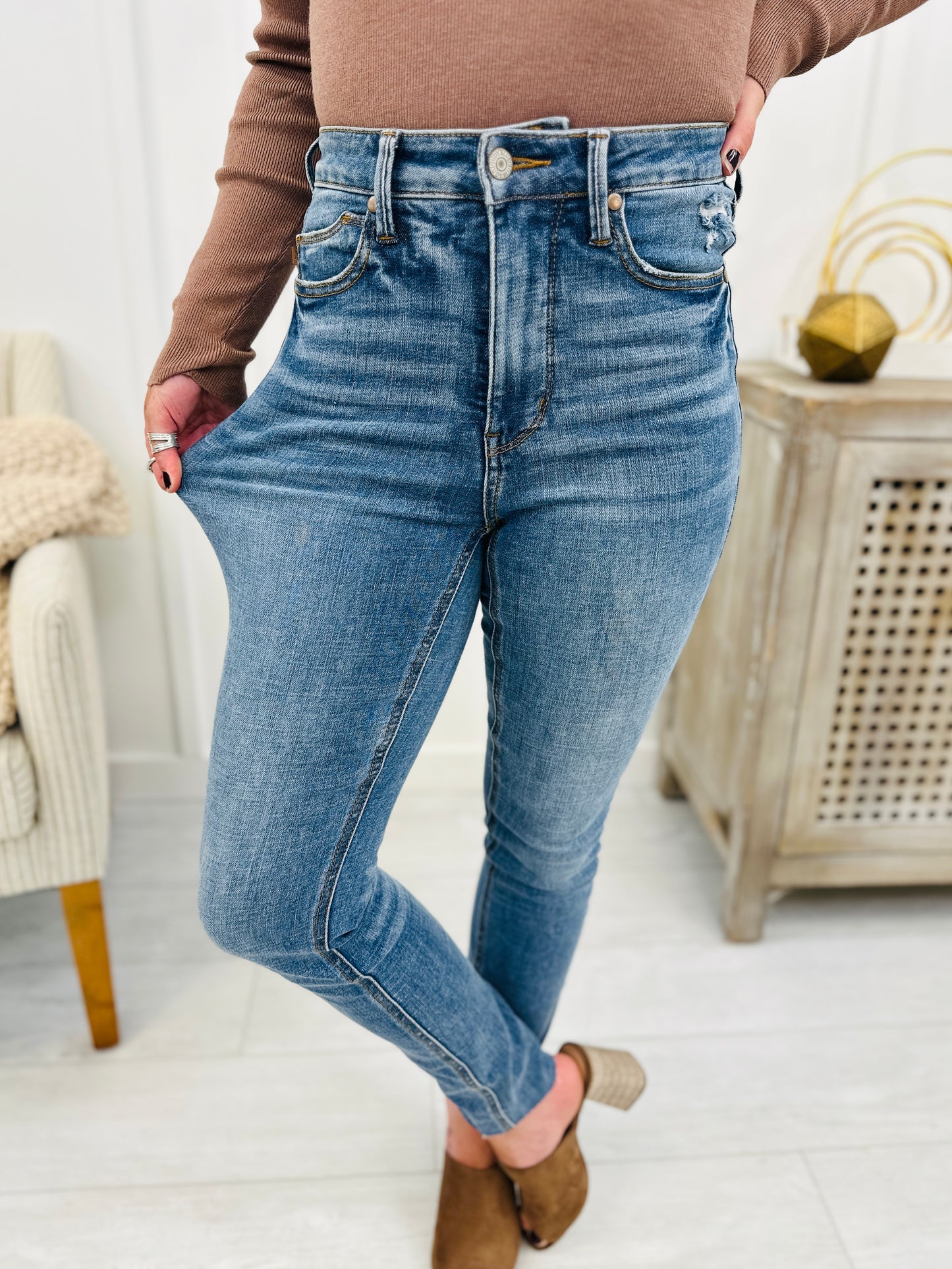 Judy Blue The Trifecta 2.0 Tummy Control And Butt Lifting Skinny Jeans in REG/CURVY