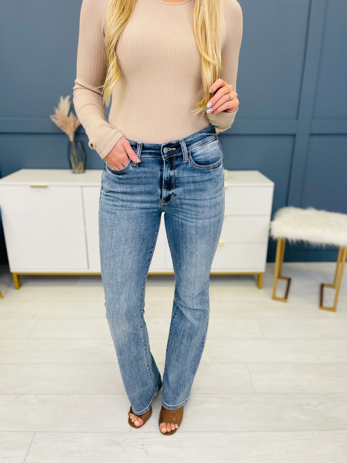 Judy Blue Head Over Boots Bootcut Jeans in Reg/Curvy