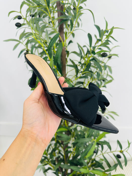 Center of Attention Heels In Black