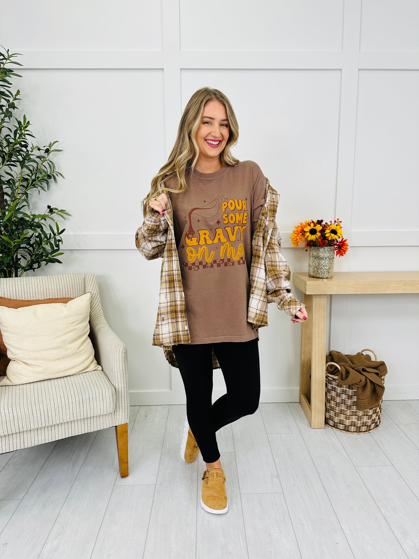 Pour Some Gravy On Me Graphic Tee - Multiple Colors!