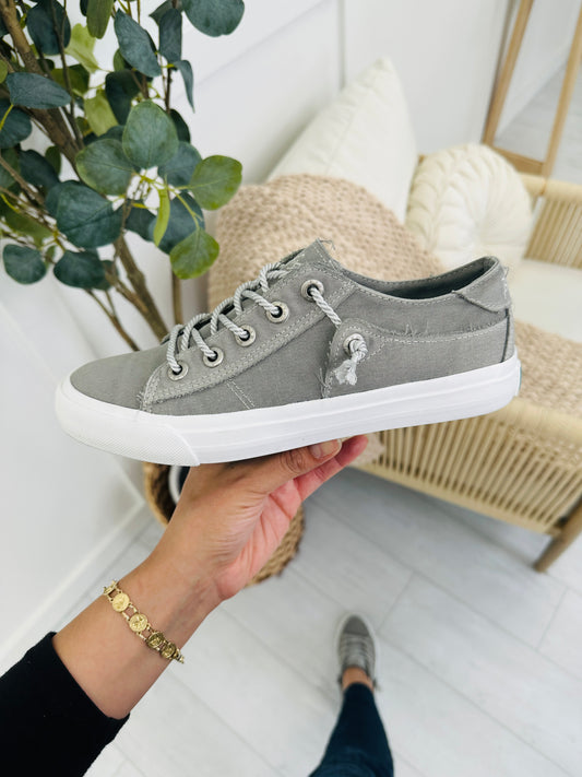 Weekender Walks Sneakers In Vapor