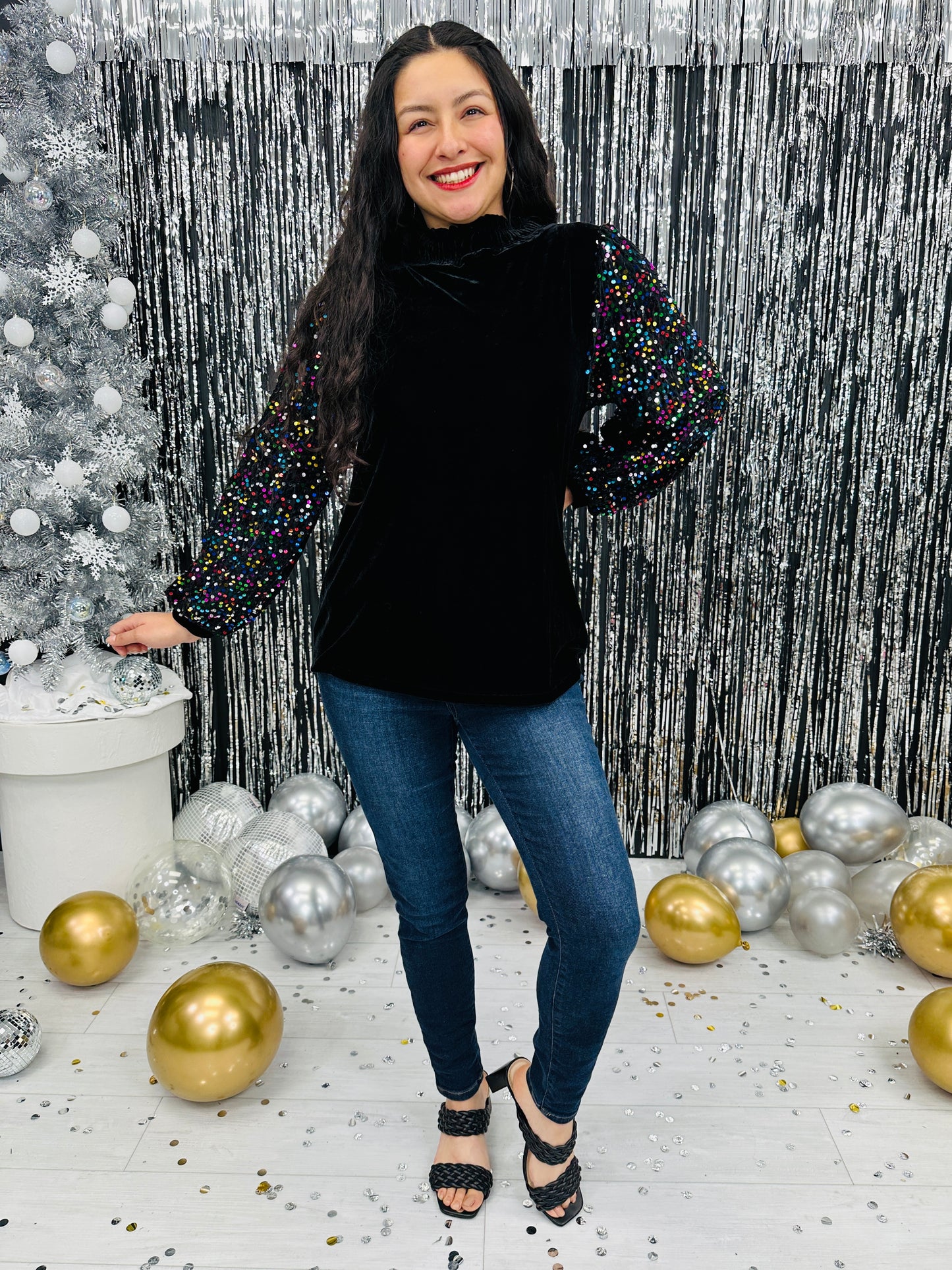 REG/CURVY Starlight Sequin Top