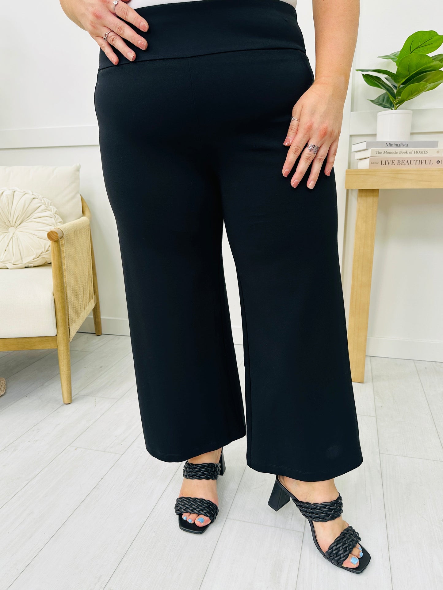 REG/CURVY Strut With Confidence Bottoms