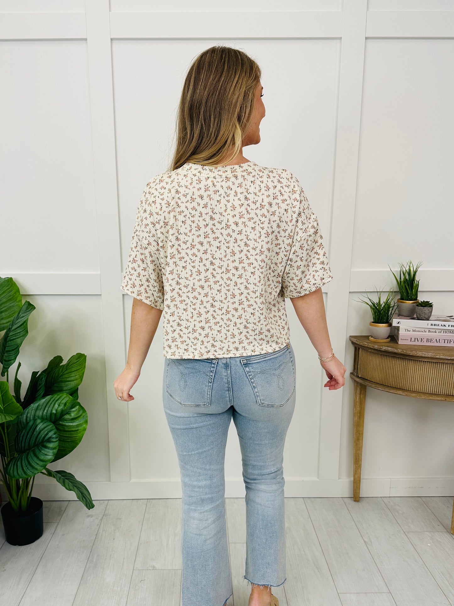 Porcelain Petal Top In Mocha