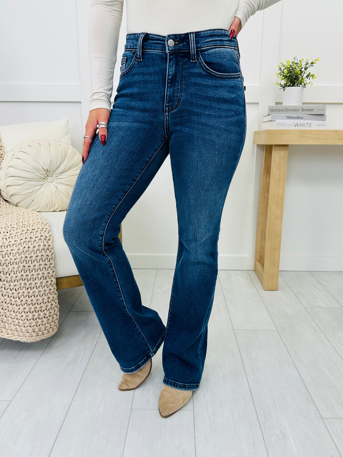 Judy Blue Wrapped in Love Thermal Bootcut Jeans in Reg/Curvy