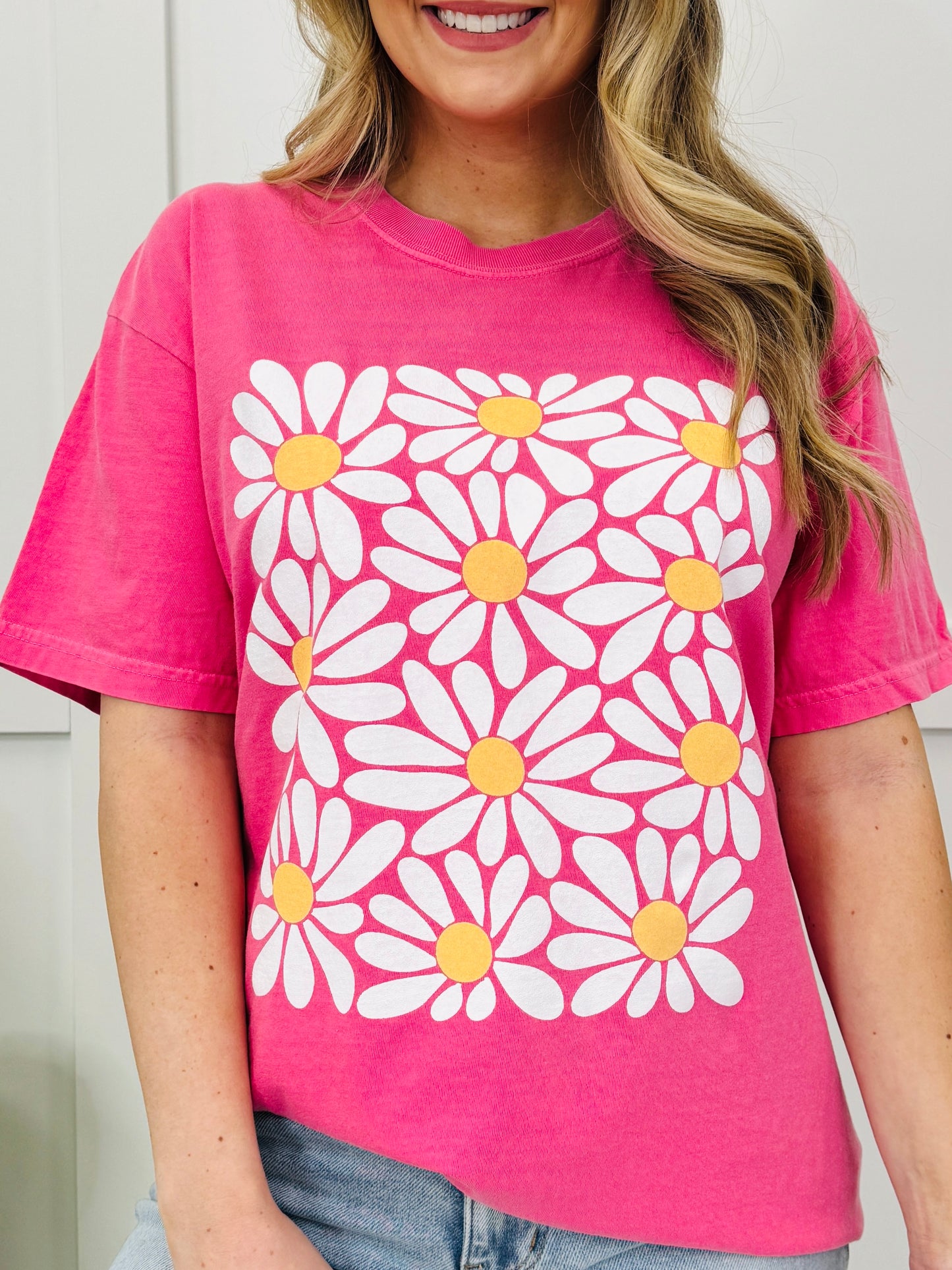 Daisy Days Graphic Tee