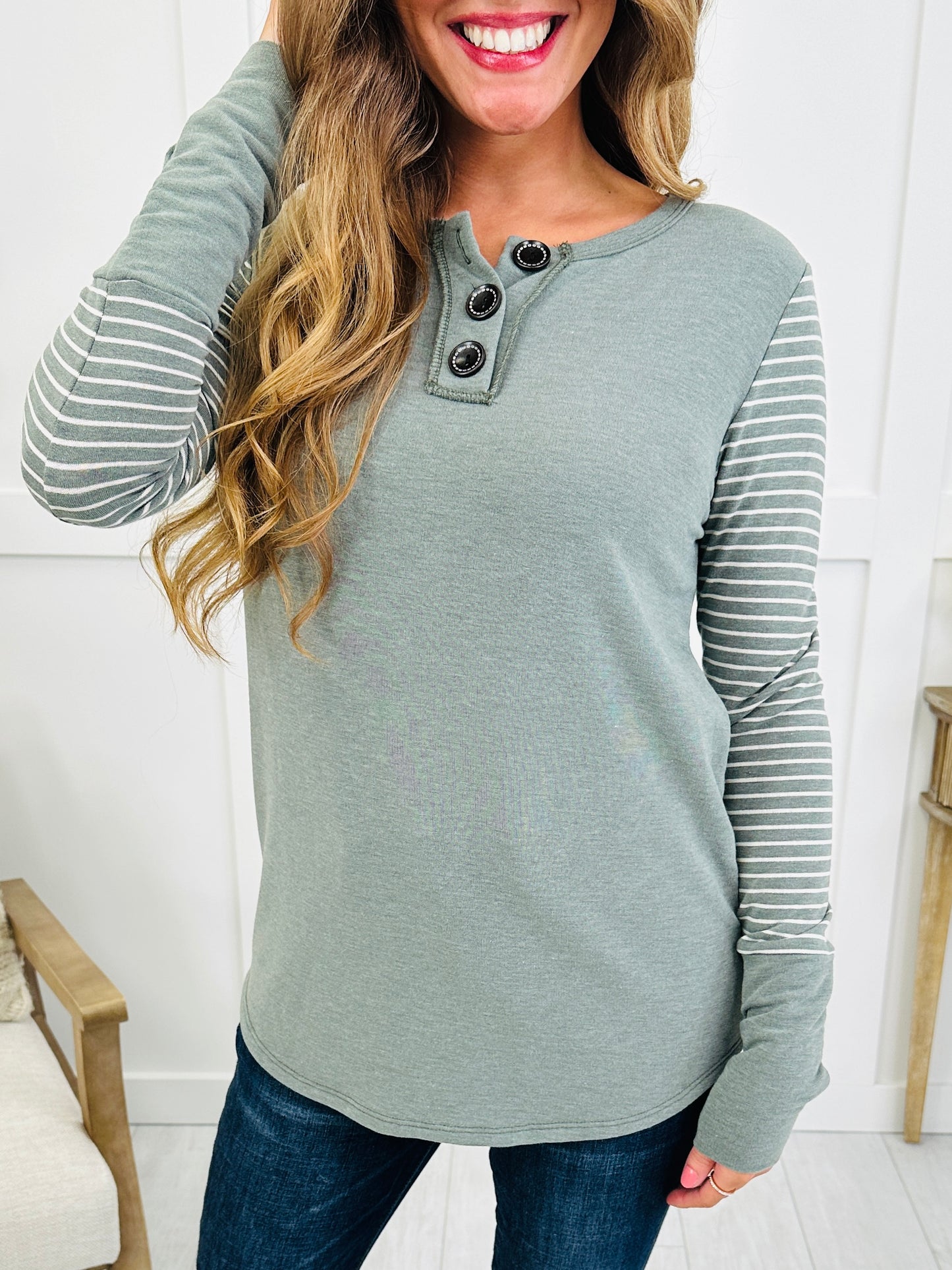 Modern Minimal Top In Multiple Colors