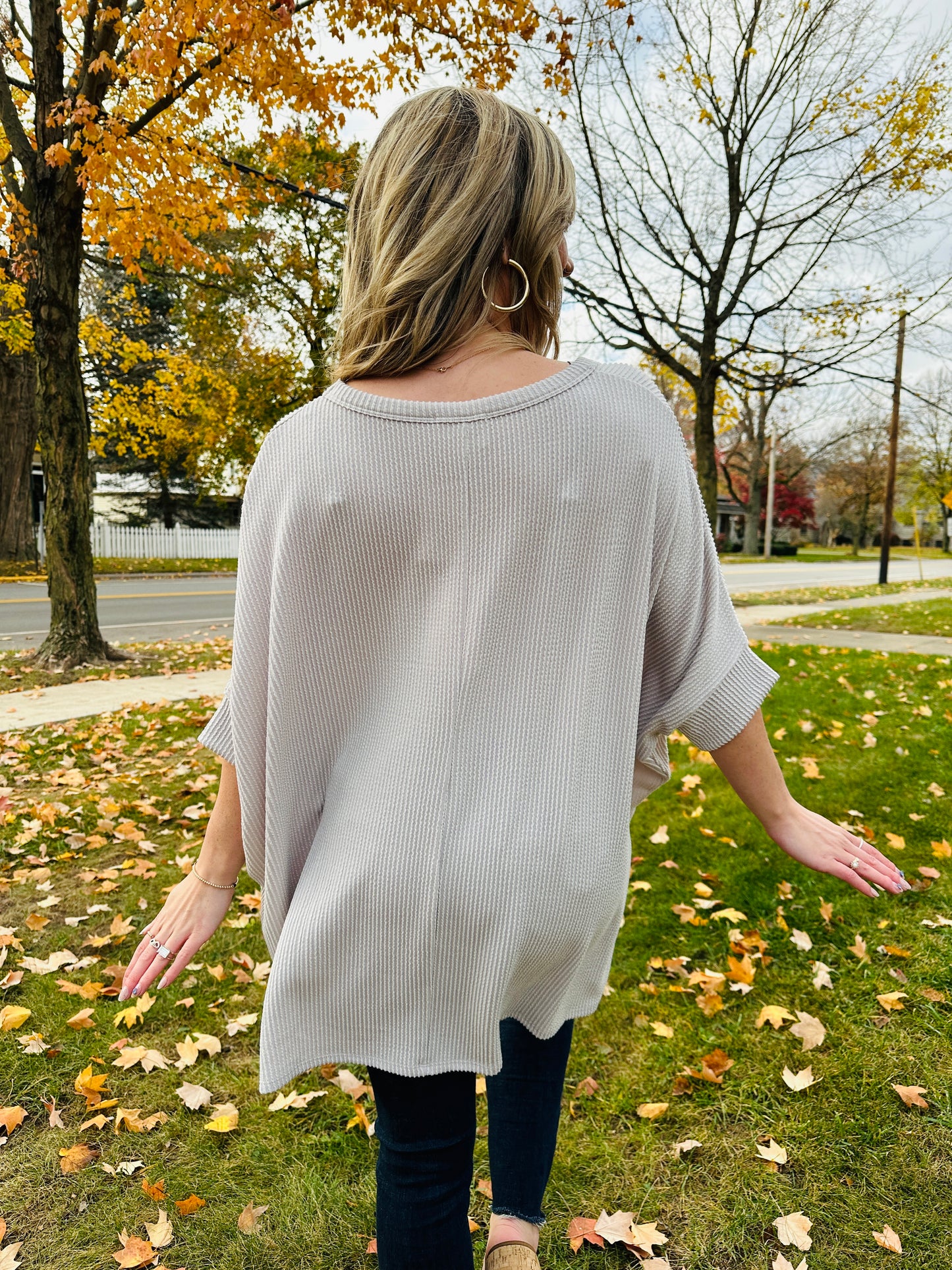 REG/CURVY Casual Charm Top- Multiple Colors!