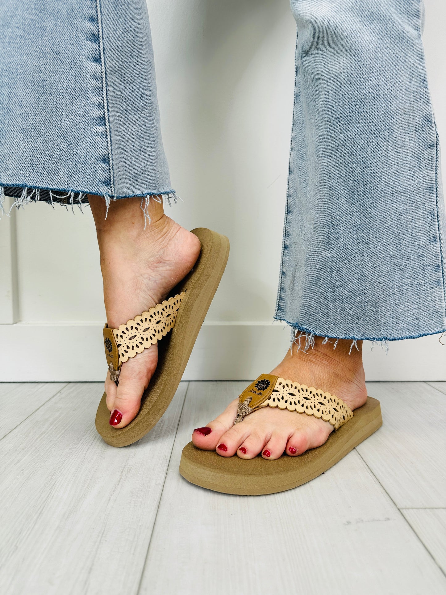 Seaside Keepsake Flip Flops In Natural