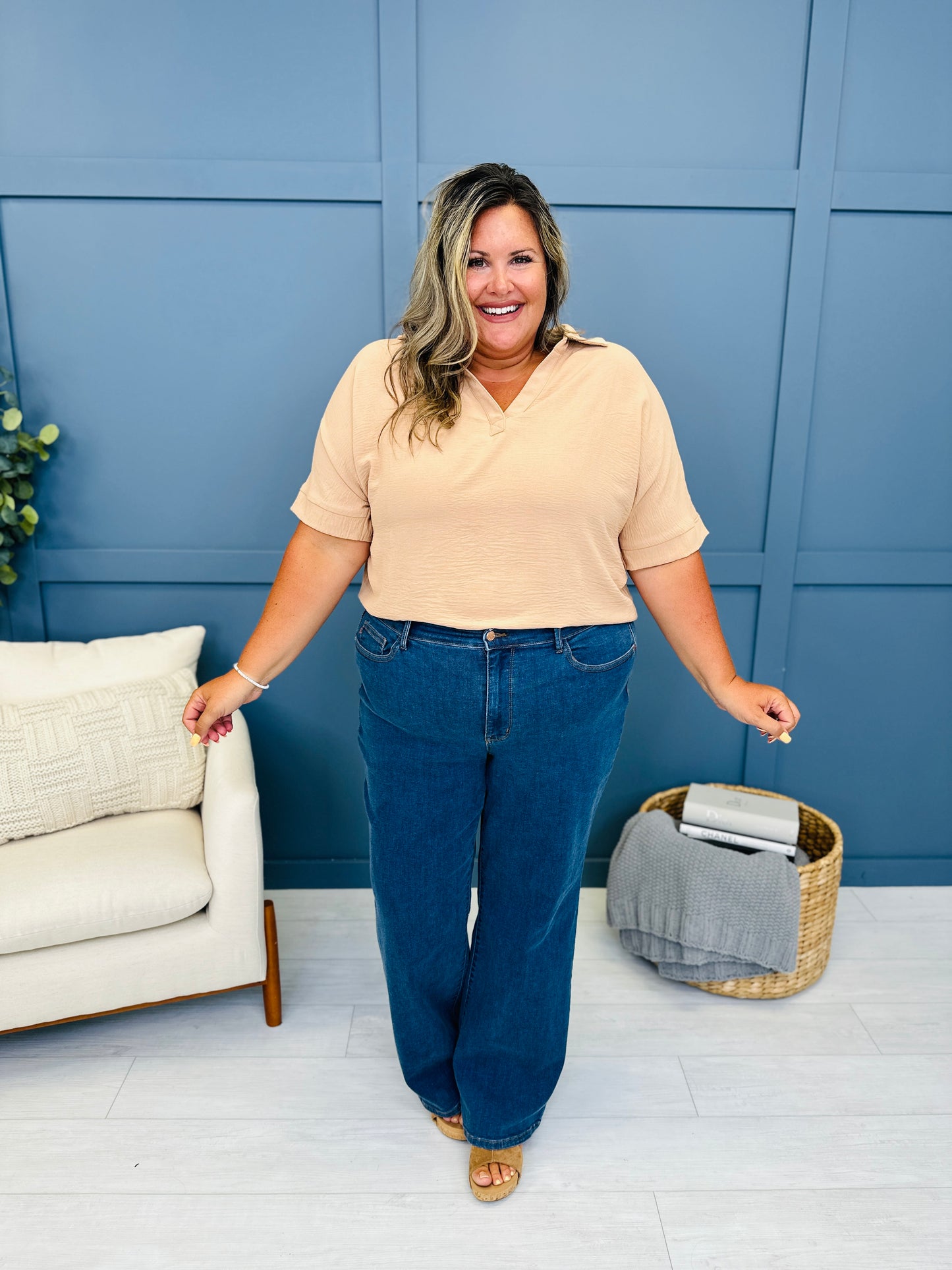 Judy Blue Wide Open Spaces Wide Leg Jeans in Reg/Curvy