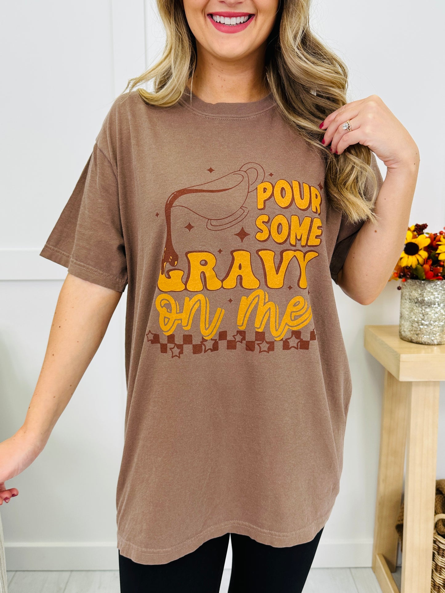 Pour Some Gravy On Me Graphic Tee - Multiple Colors!