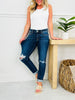 Judy Blue Walk This Way Slim Straight Leg Jeans in Reg/Curvy
