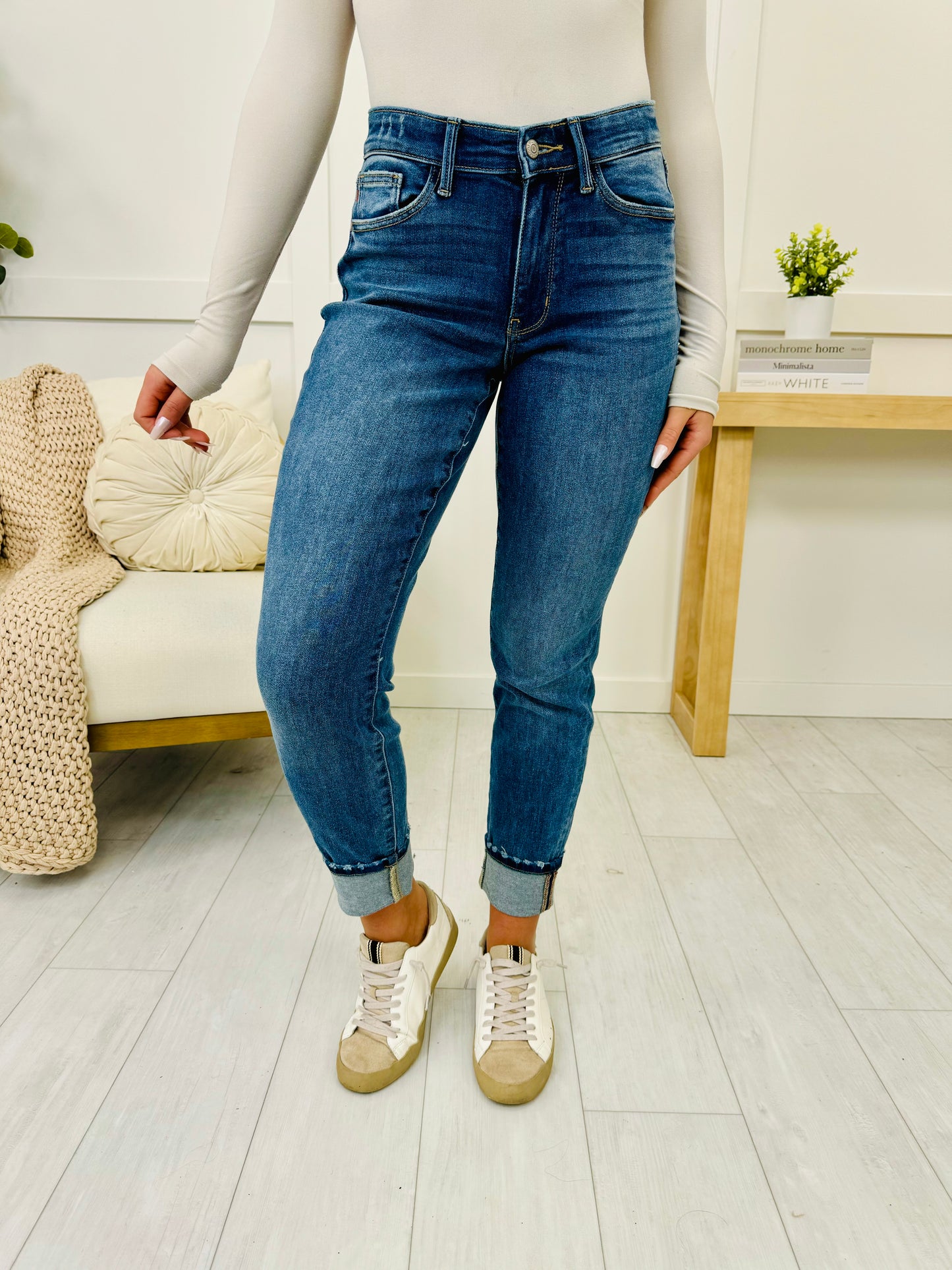 Judy Blue Easy Does It Boyfriend Jeans in Reg/Curvy