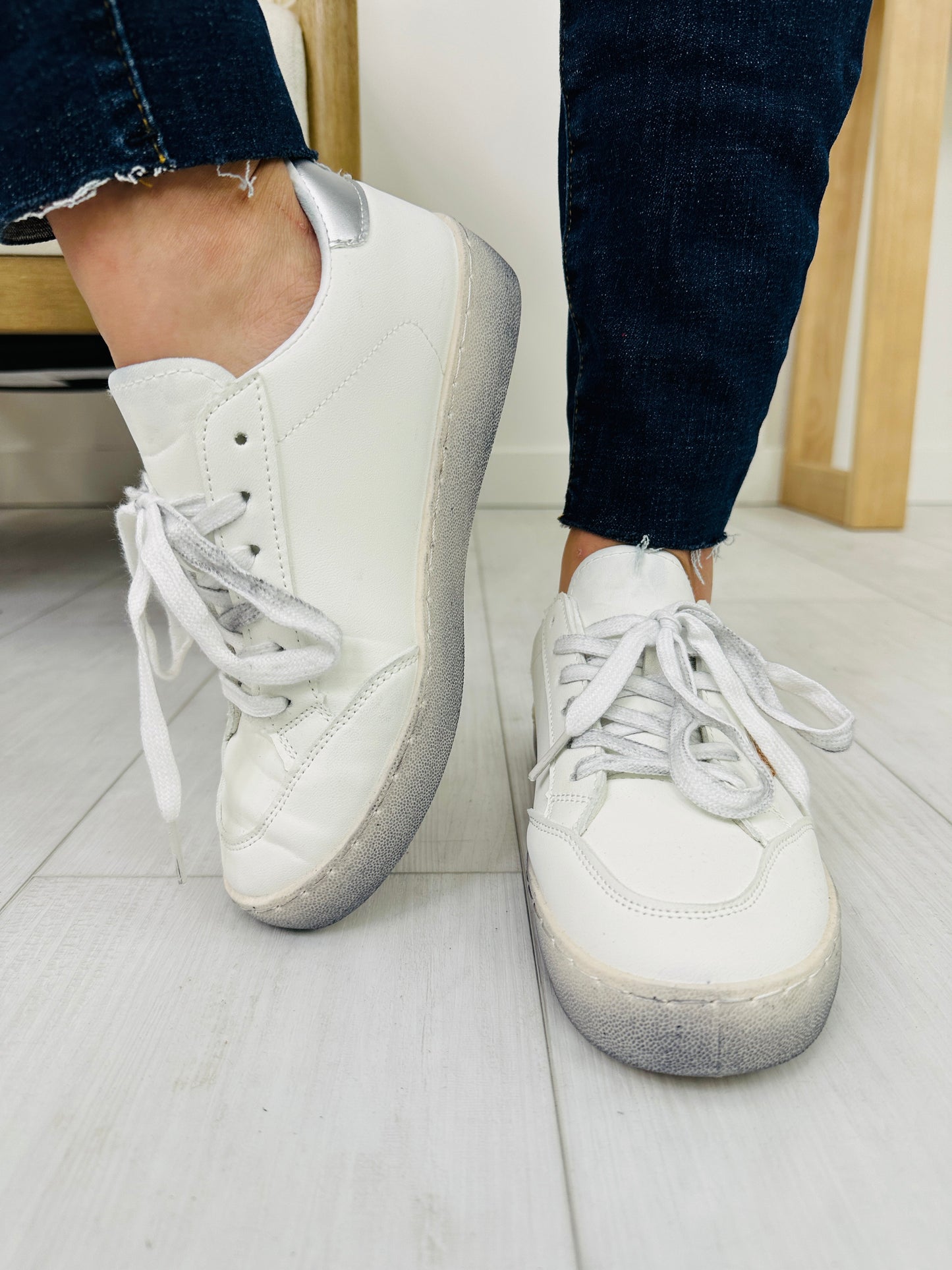 Starlight Steps Sneakers In White/Gold