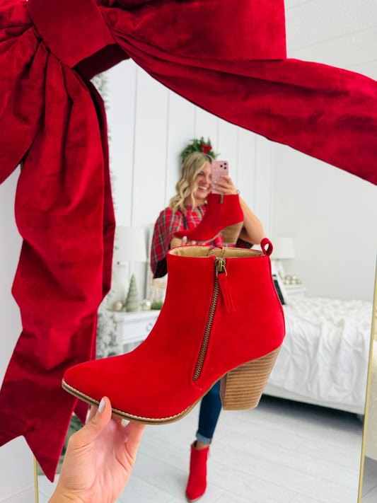 Downtown Days Booties In Dark Red
