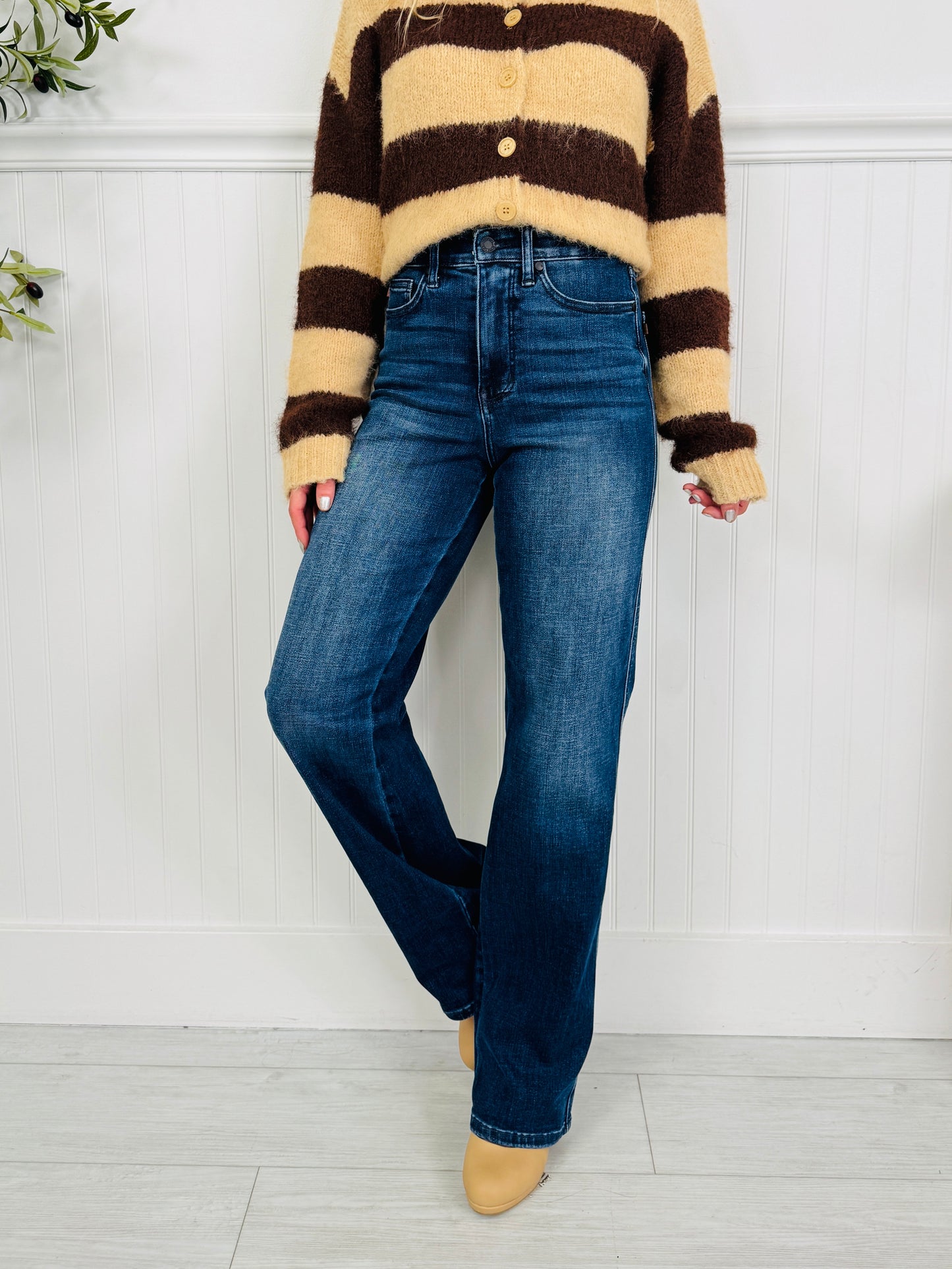 Judy Blue Always A Classic Tummy Control Straight Jeans