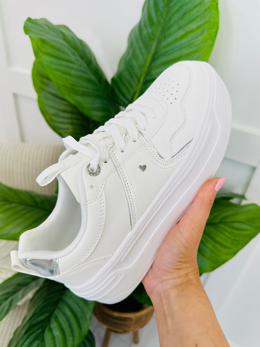 The Charming Step Sneakers In White